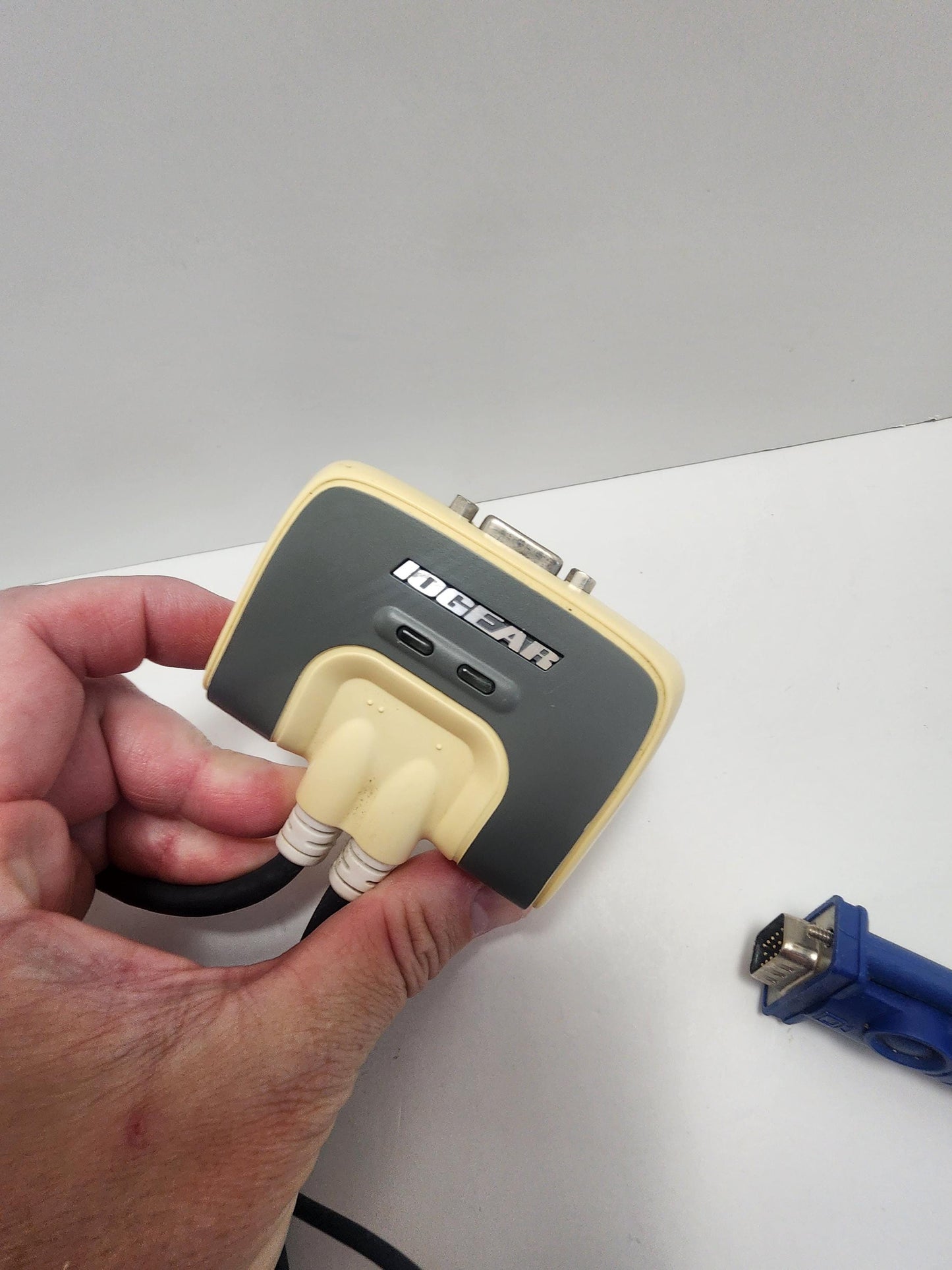 IOGEAR 2 Ports USB GCS632U Switch - Computers - Ports - KVM Switch - Vintage Computer - Iogear - Switch