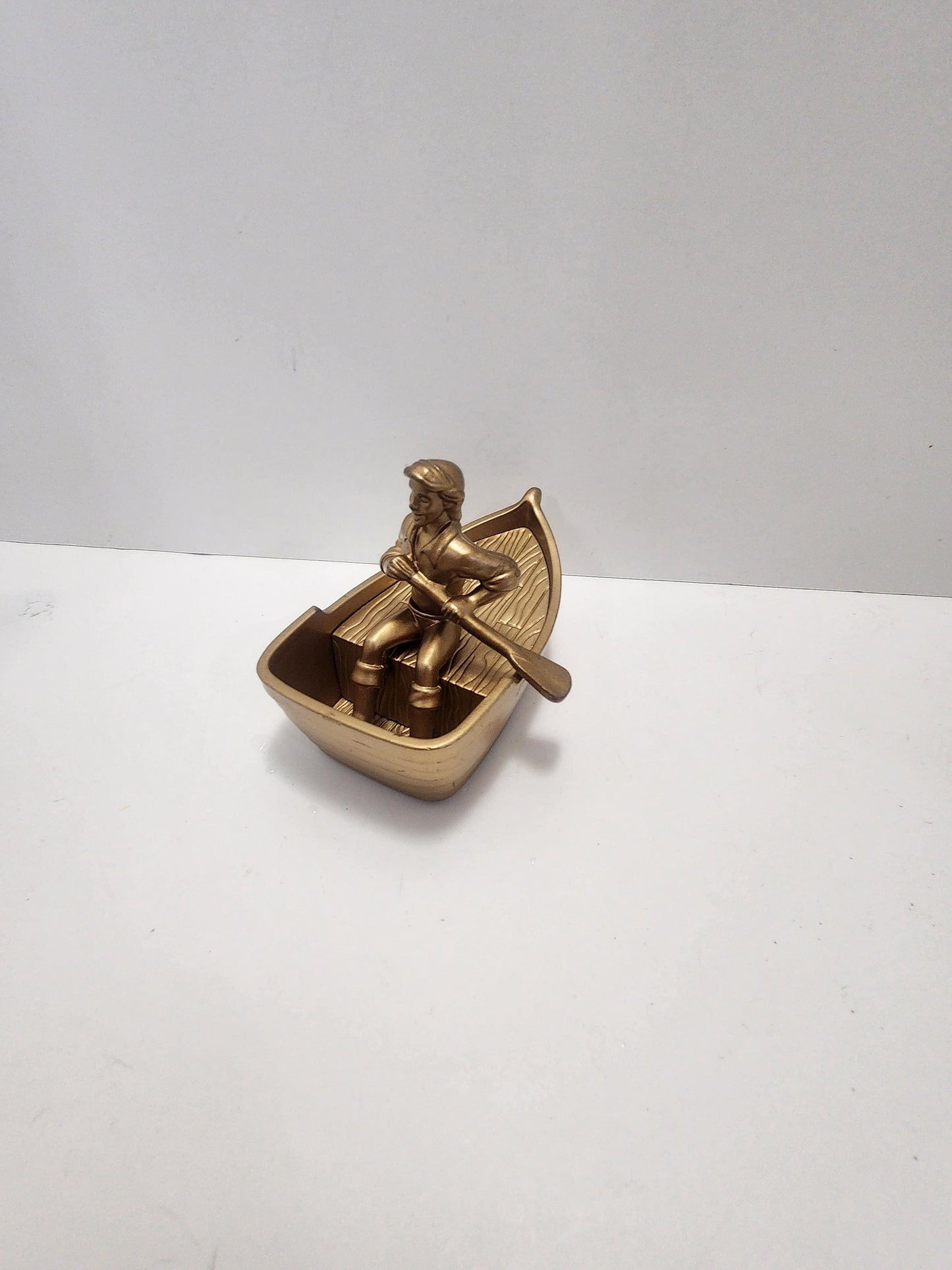 Disney's Mcdonalds The Little Mermaid 1997 Golden Edition Eric in Boat - The Little Mermaid - Eric - Disney Prince - Bath Toys - Disney Toys