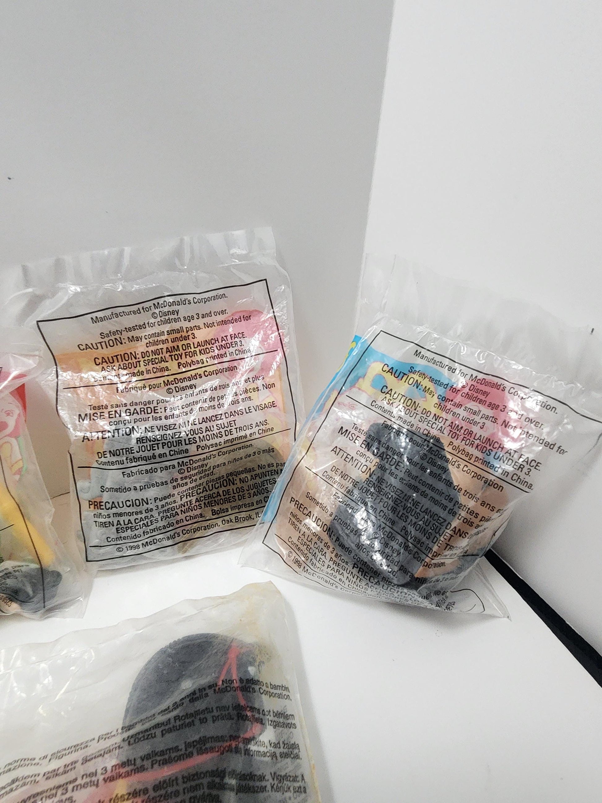 Disney Aladdin and Mulan Happy Meal Vintage Toys - Aladdin - Aladding Toys - Mulan - Mulan Toys - Happy Meal Toys - Mcdonalds Toys - Mulan