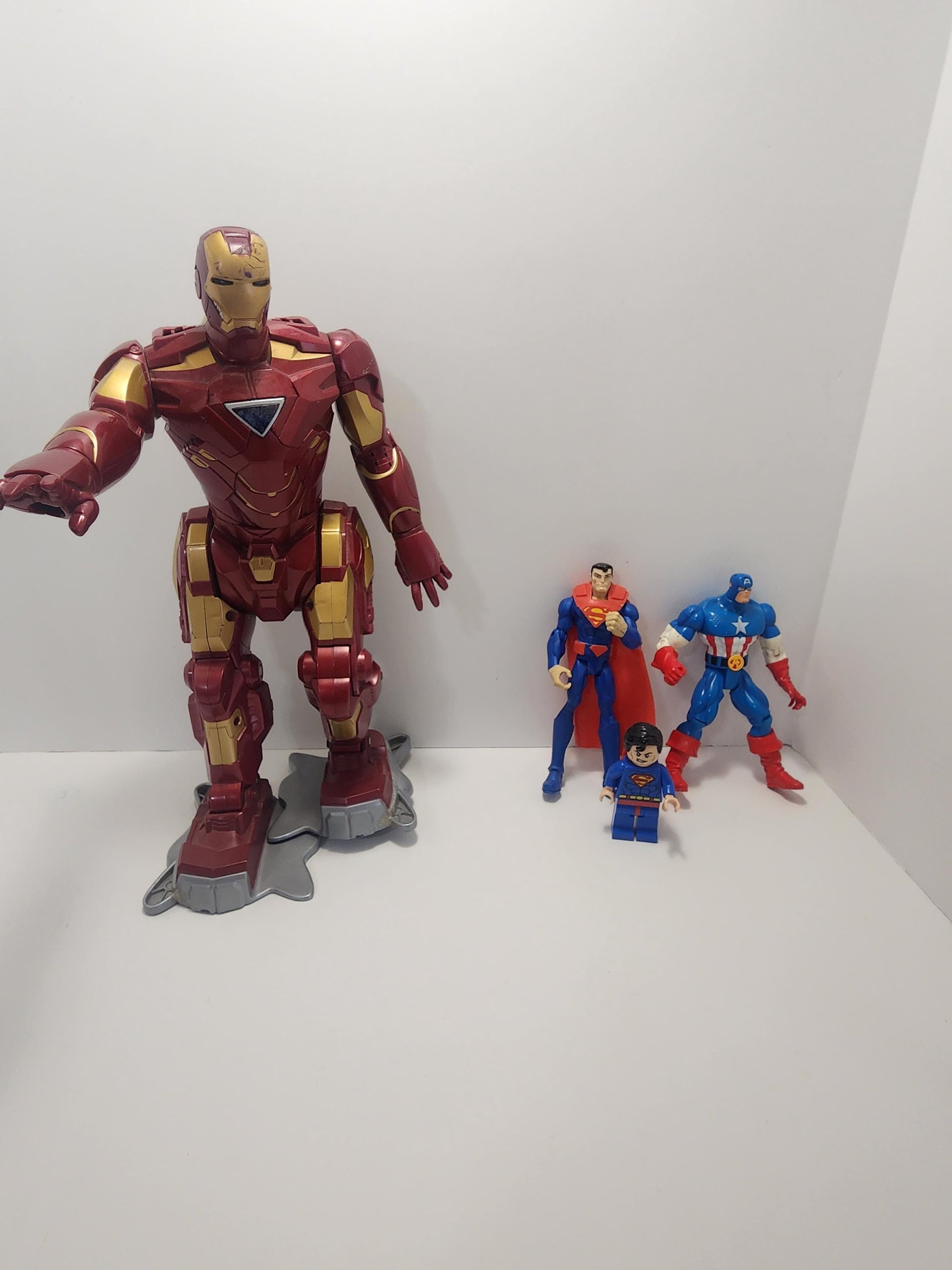 Marvel Action Figures - Talking Action Figures - Ironman - Iron Man - Captain America - Superman - Marvel - Marvel Toys - DC Toys - DC