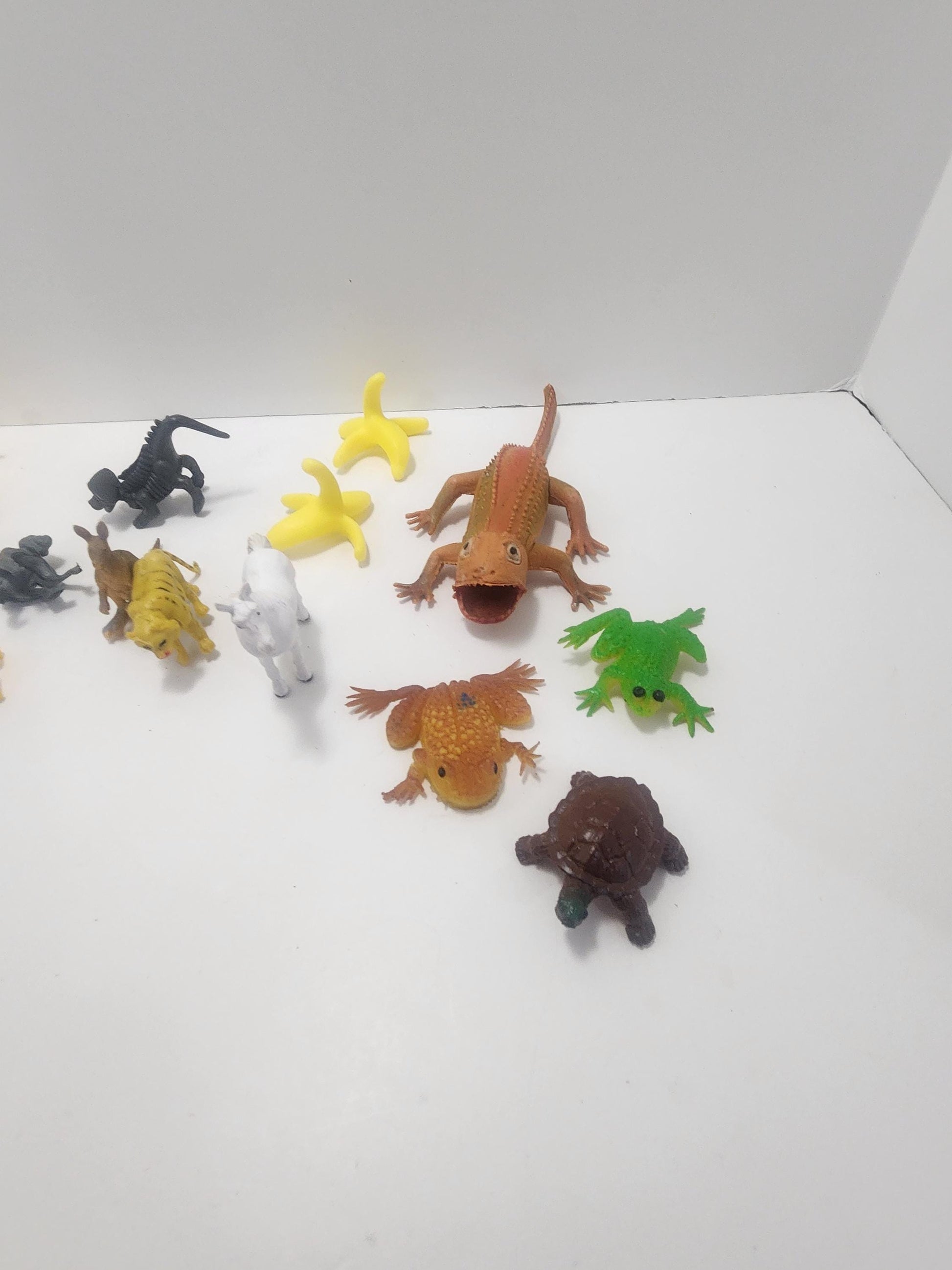 Pets and Animals Toy Playset Lot - Toy Lot - Cats - Pets - Animals - Animal Toys - Pretend Toys - Pretend Animals - Animal Figures