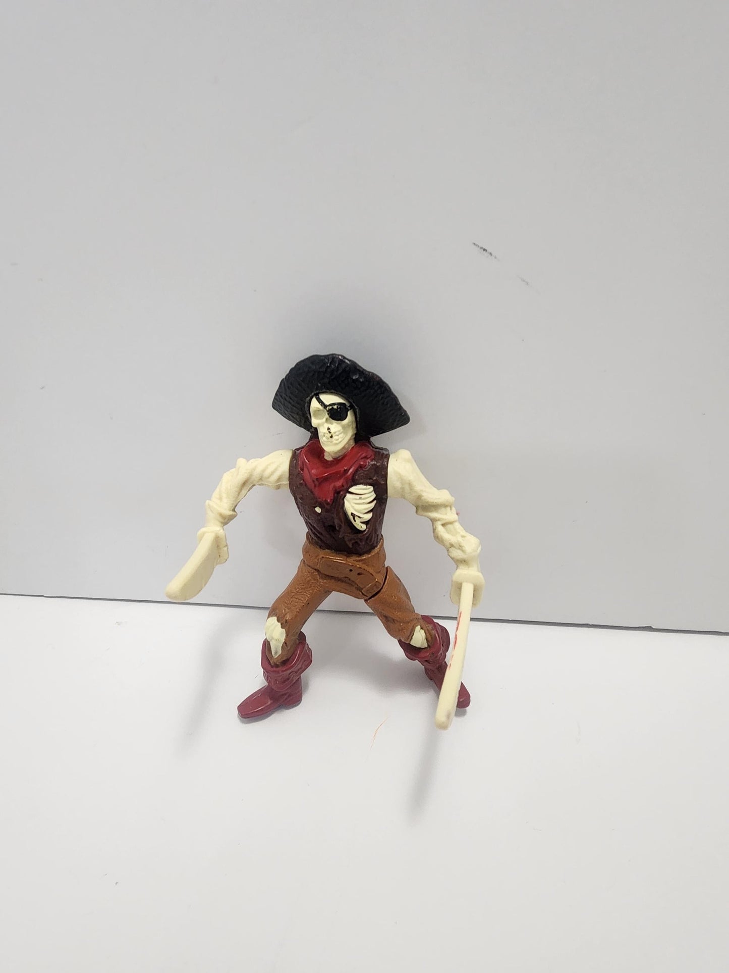 Captain Pirate Eye 2000s Pirates Of The Caribbean Action Figure - Pirates - Pirate Toys - Pirates Of The Caribbean - Vintage Toys - Toys