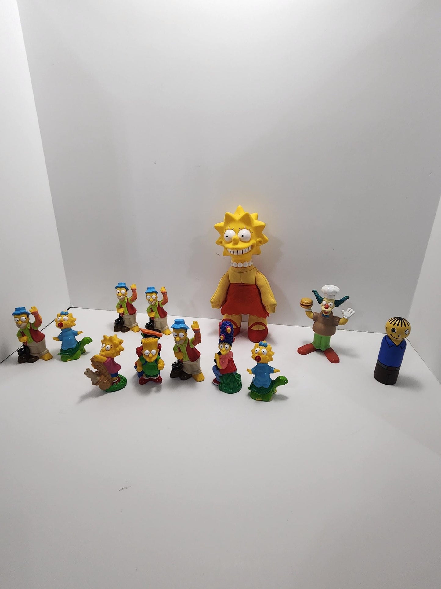 The Simpsons Toys - Lisa Simpson - The Simpsons - ABC - TV Shows - Cartoons - Cartoon Figurines - Simpsons Toys