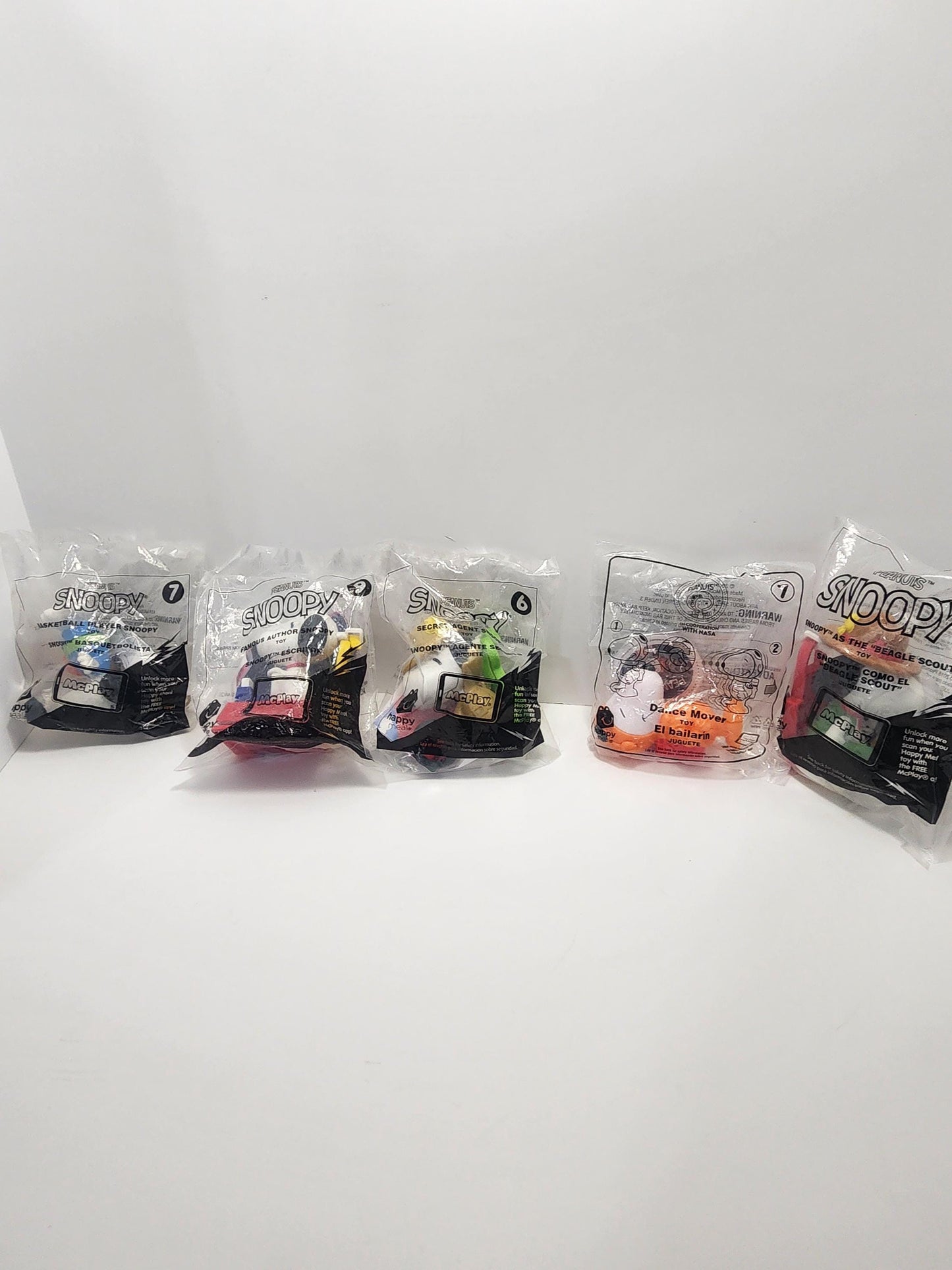 Snoopy Peanuts Gang Mcdonalds Happy Meal Toys - Fast Food Toys - Snoopy - Snoopy Toys - Mcdonalds - Peanuts Gang - Happy Meal Toys