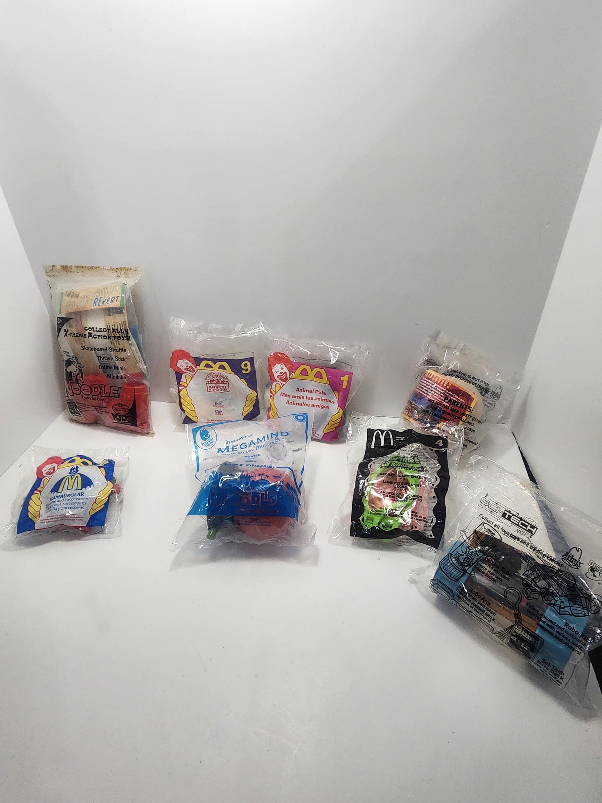 Mcdonalds Happy Meal Toys 1990s - McDonald's Toys - Hamburglar - Spy Kids - Dinosaurs - Happy Meal Toys - Vintage Toys - Megamind