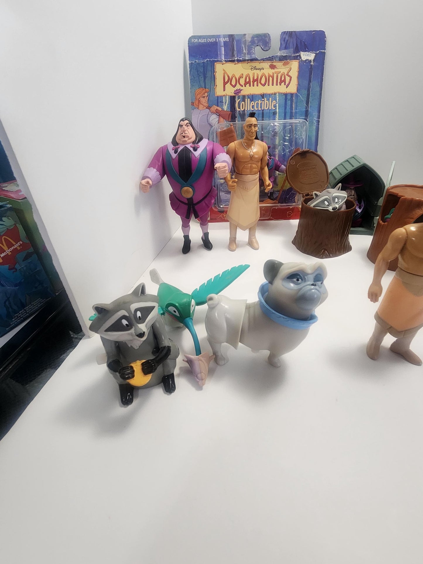 Disney Pocahontas 1990s Toys - Pocahontas - Pocahontas Toys - Disney - Disney Toys - Meeko - John Smith - Vintage Toys - 1990s Toys