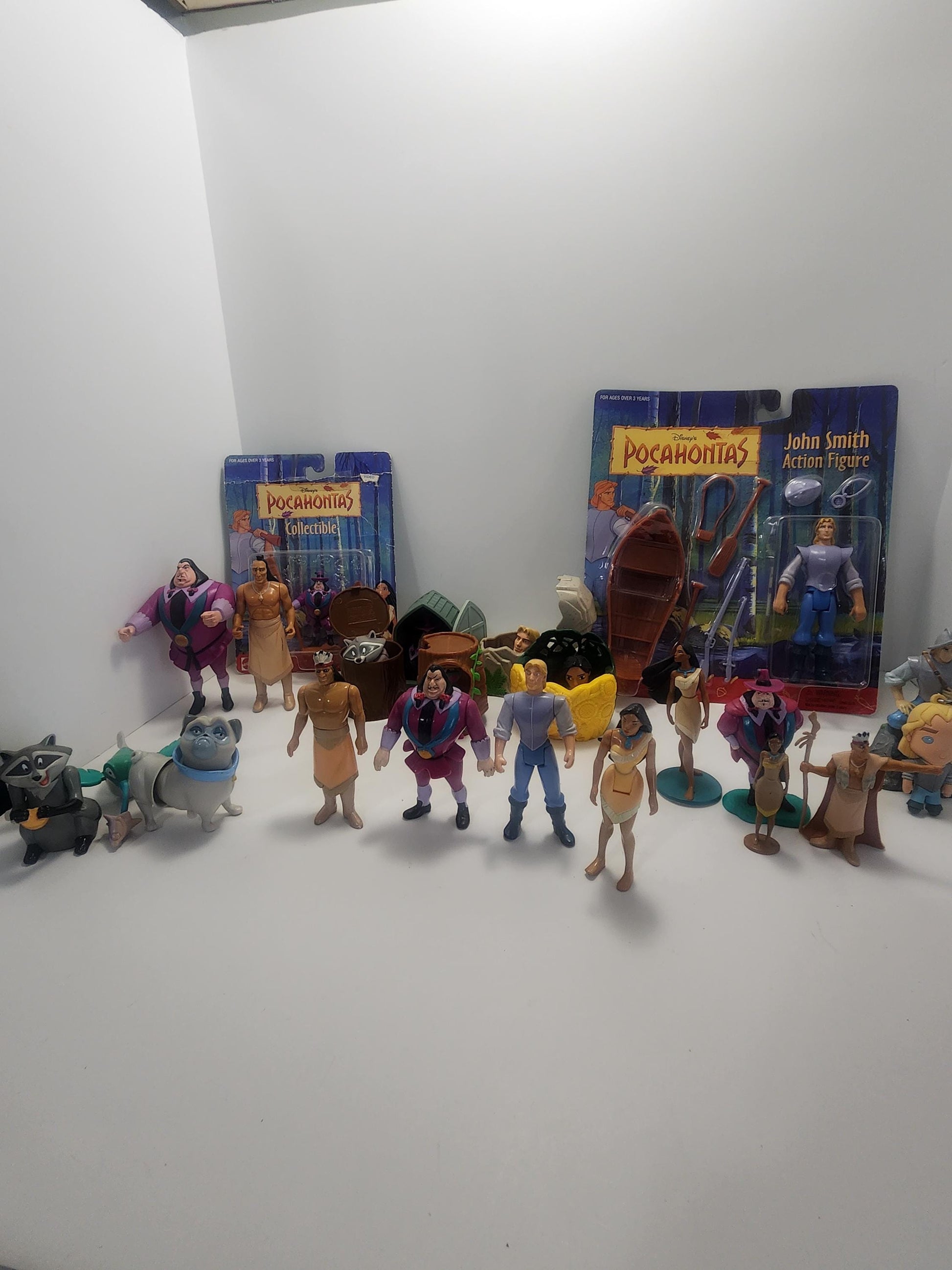 Disney Pocahontas 1990s Toys - Pocahontas - Pocahontas Toys - Disney - Disney Toys - Meeko - John Smith - Vintage Toys - 1990s Toys