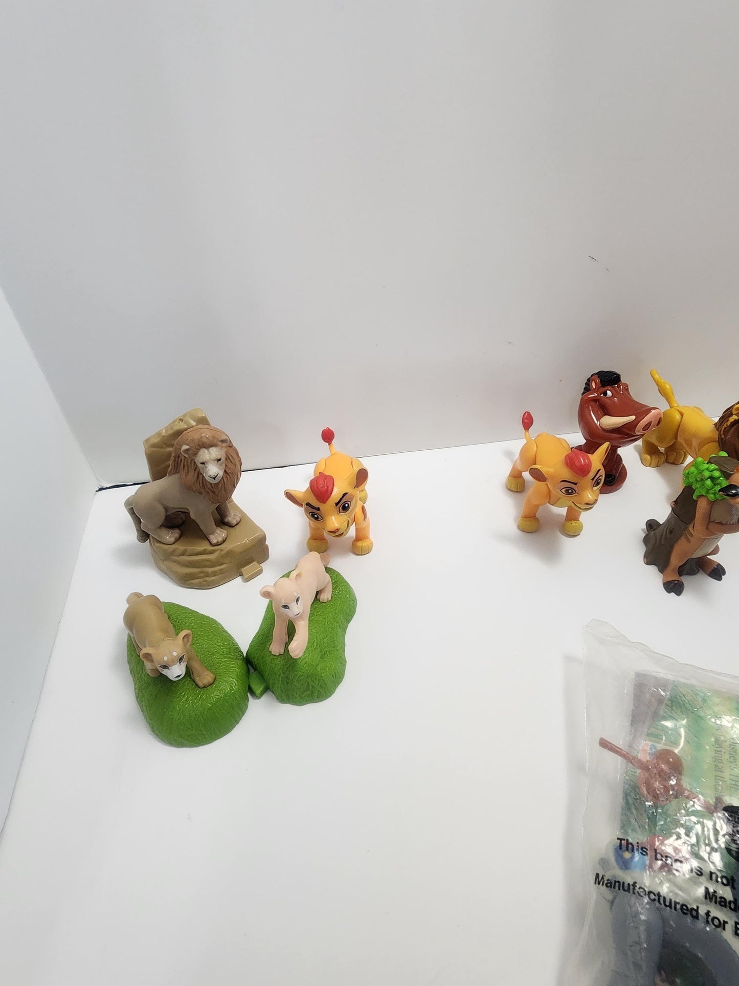 Disney's The Lion King Vintage 1990s 2000s Toy Figures - Disney - Disney Toys - The Lion King - Lion King Toys - Simba - Rafiki