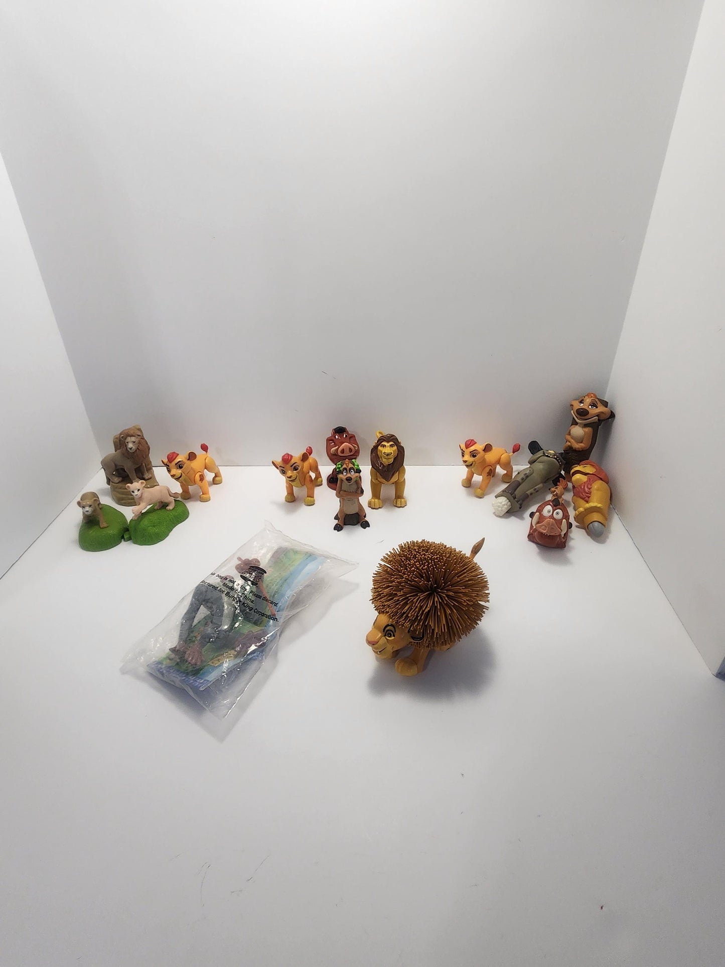 Disney's The Lion King Vintage 1990s 2000s Toy Figures - Disney - Disney Toys - The Lion King - Lion King Toys - Simba - Rafiki
