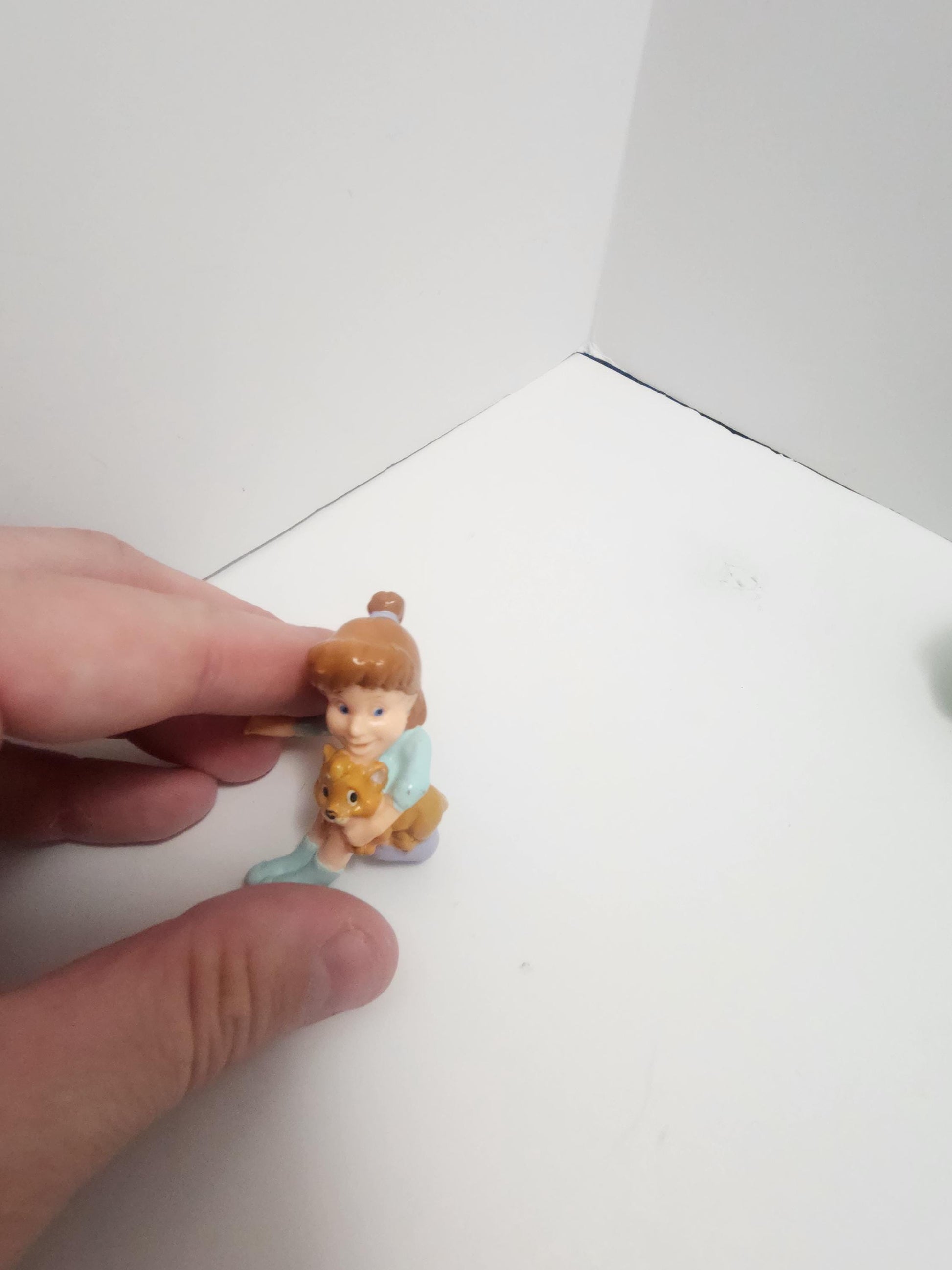 Disney 1996 Oliver and Company Jenny Pvc Figure - Disney - Disney Toys - PVC - Pvc Toys - Jenny - Oliver and Company - Disney Toys - Disney