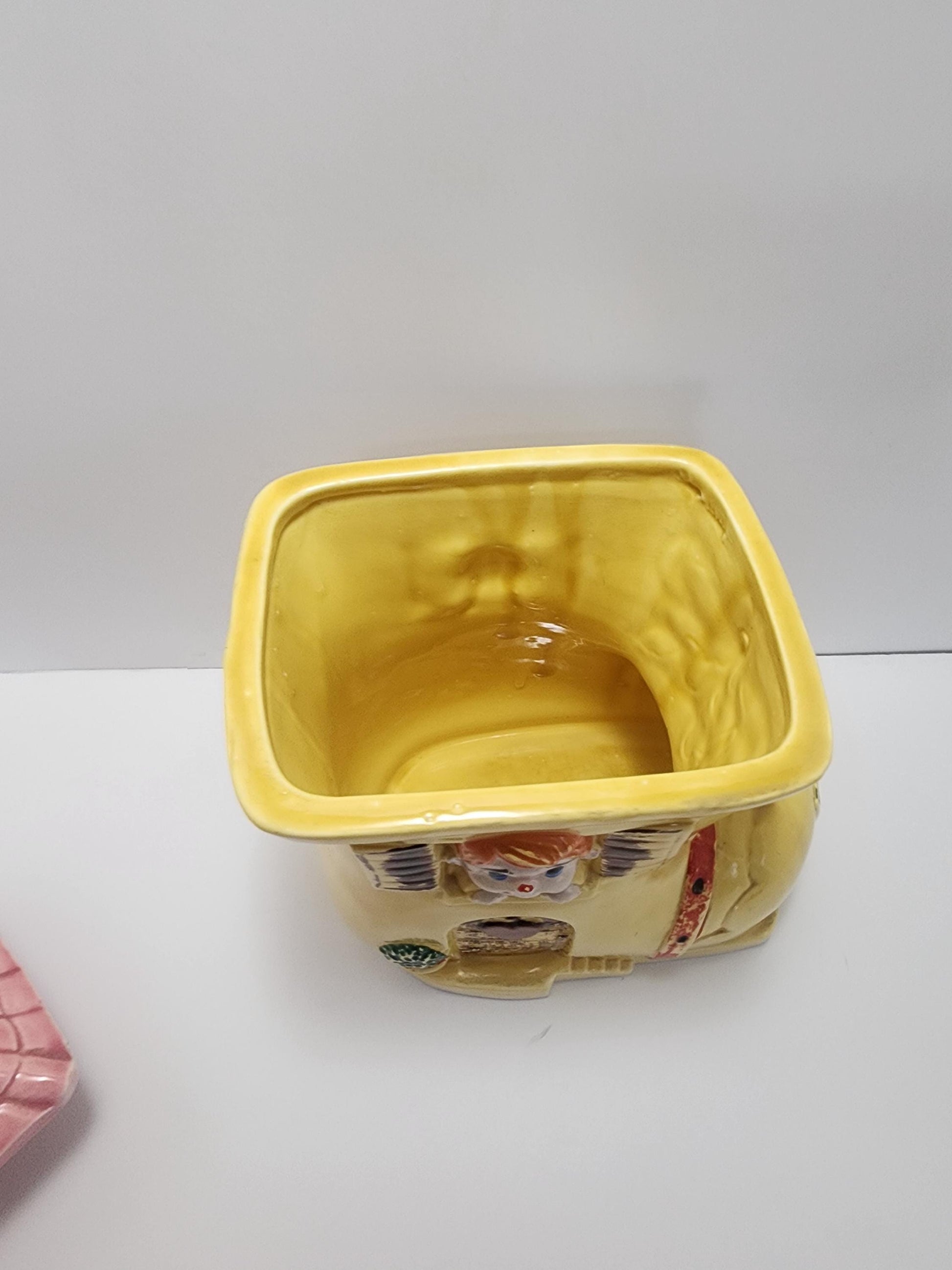 Ceramic Vintage Cookie Jars - Oreos - Oreo Cookie Jar - Yello Shoe - Nursery Rhymes - Japan - Cookies - Kitchen - Kitchen Decor