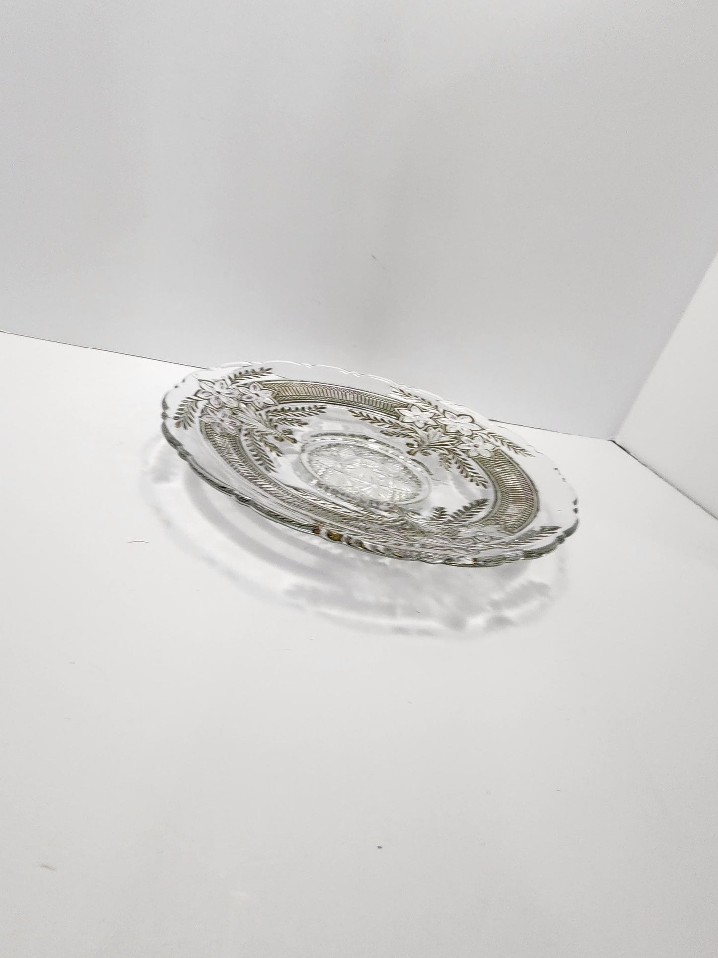 Clear Crystal Glass Vintage Plate - Plates - Kitchen - Vintage Plates - Overlay Plates - Decorative Plates - Vintage Kitchen