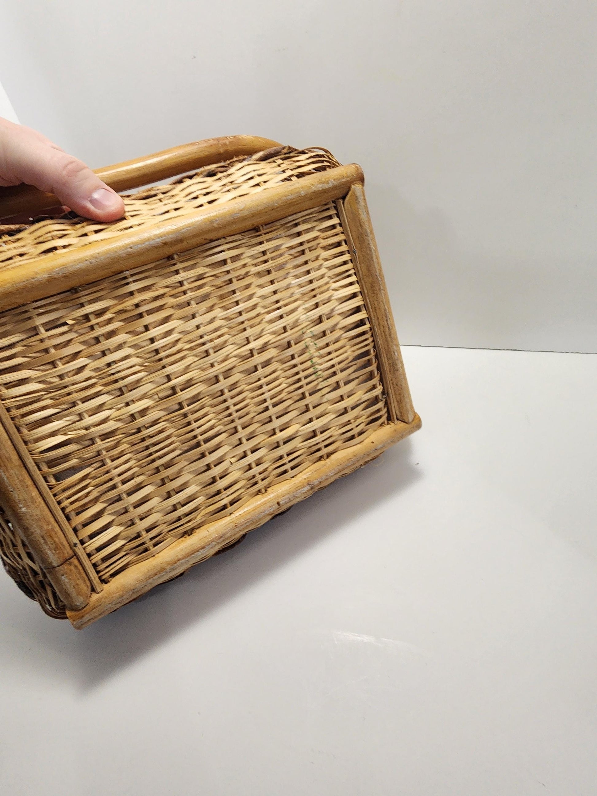 Wicker Vintage 1990s Picnic Basket - Picnic - Picnic Basket - Wicker Basket - Vintage Basket - Baskets