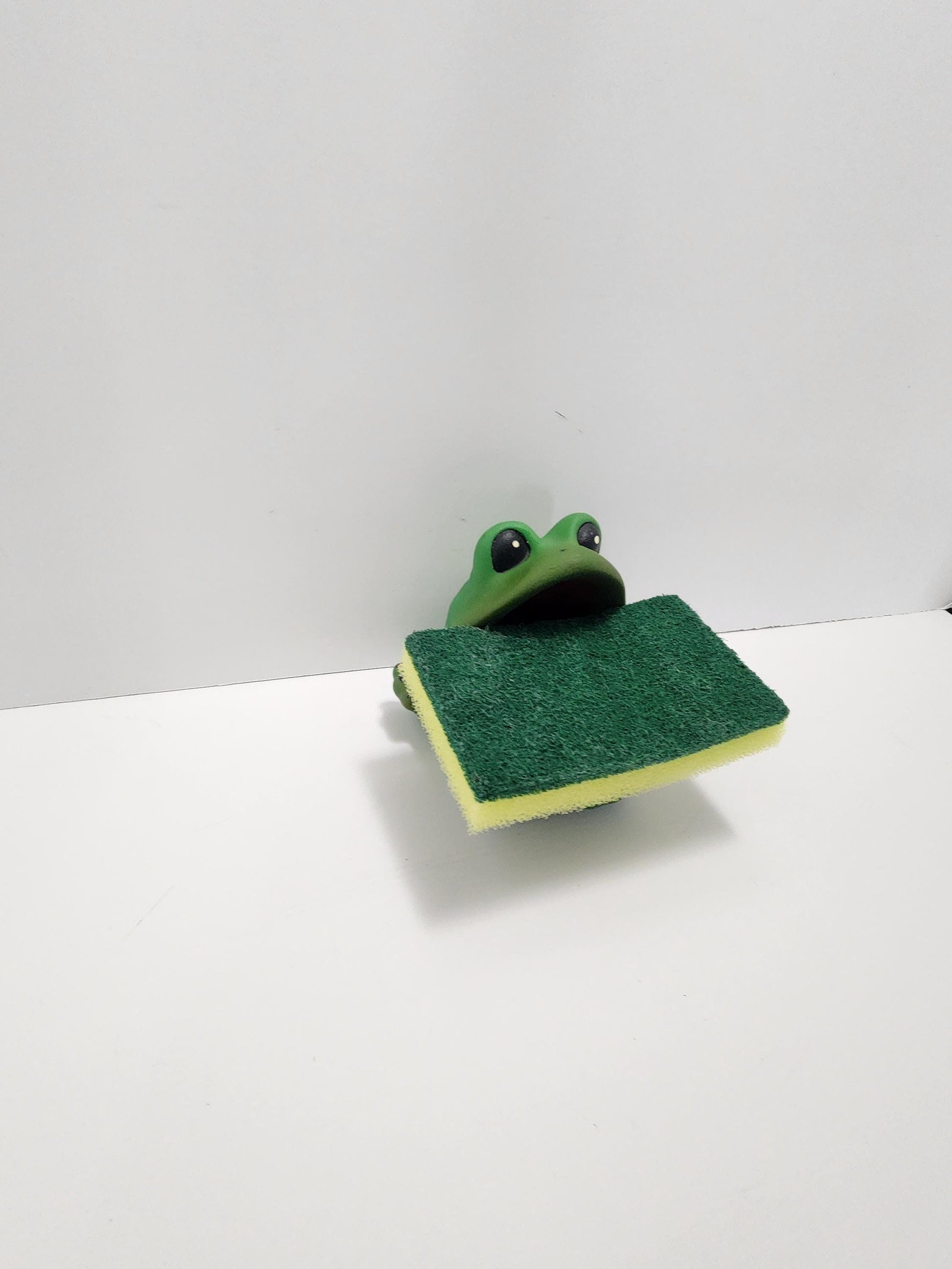 Frog Vintage 1980s Dish Sponge Holder - Frogs - Frog Decor - Kitchen - Kitchen Decor - Sponges - Sponge Holder - Dishes