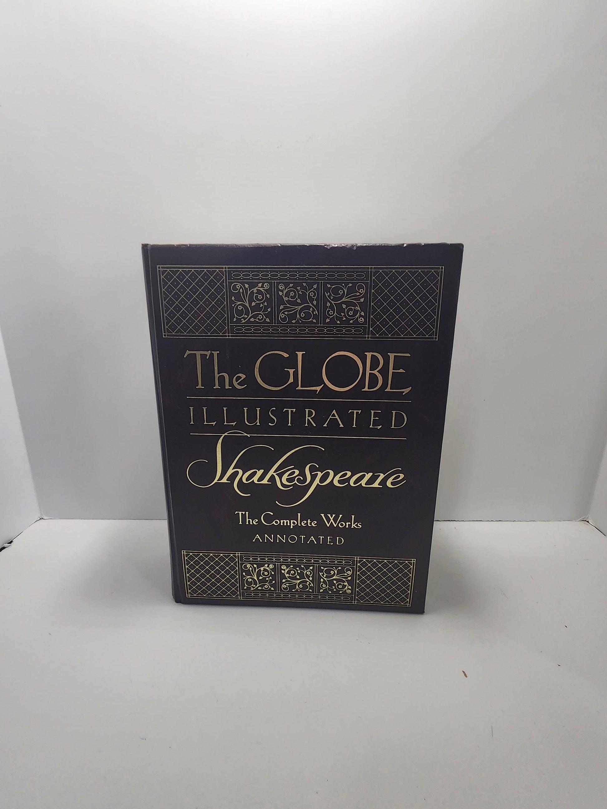 1979 William Shakespeare The Globe Illustrated Shakespeare - The Complete Works Annotated by William Shakespeare - Shakespeare - Books