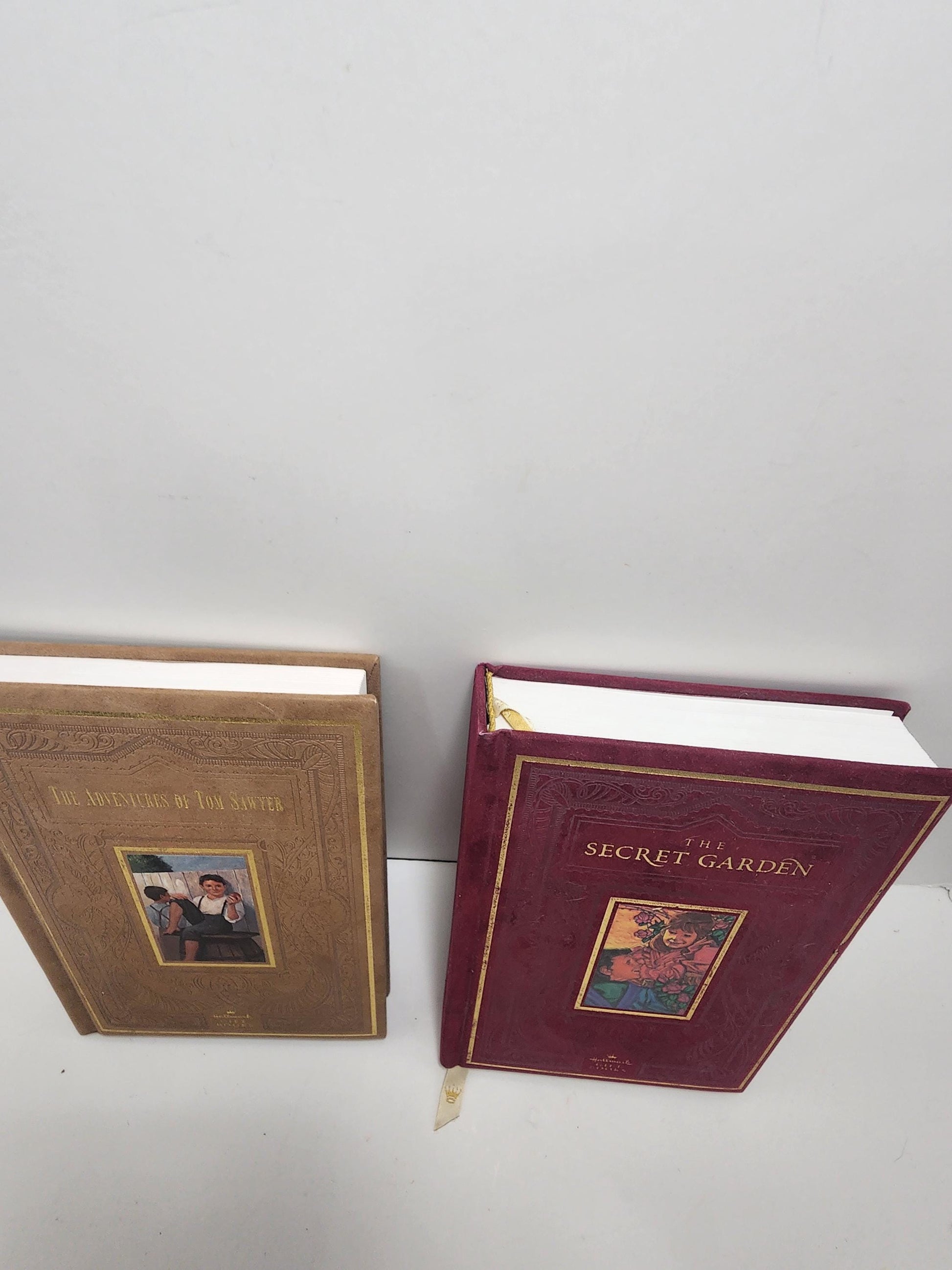 Hallmark Edition 2001 Books - The Adventures Of Tom Sawyer - The Secret Garden - Frances Burnett - Hallmark - Famous Books - Mark Twain