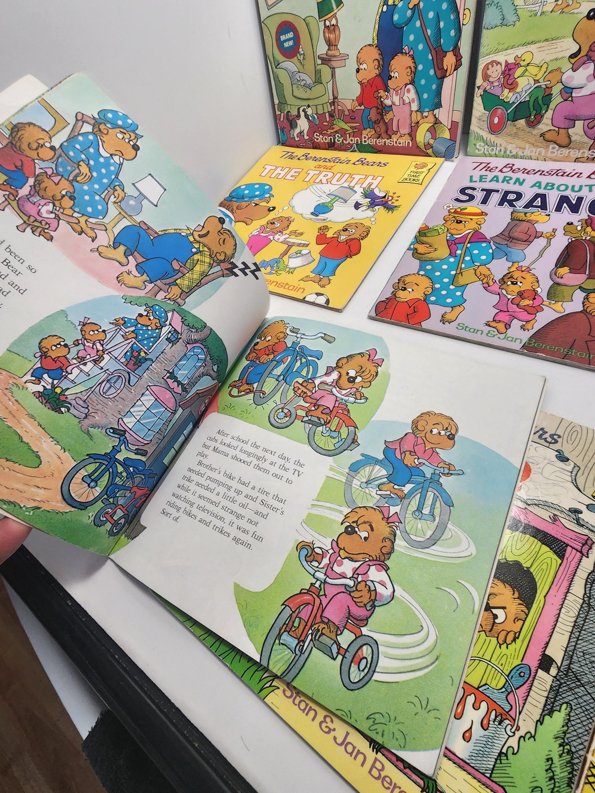 Berenstain Bears Vintage 1980s By Random House Book Lot Of 8 - Random House - Berenstains Bears - 1980s - Kids Books - Children's Books