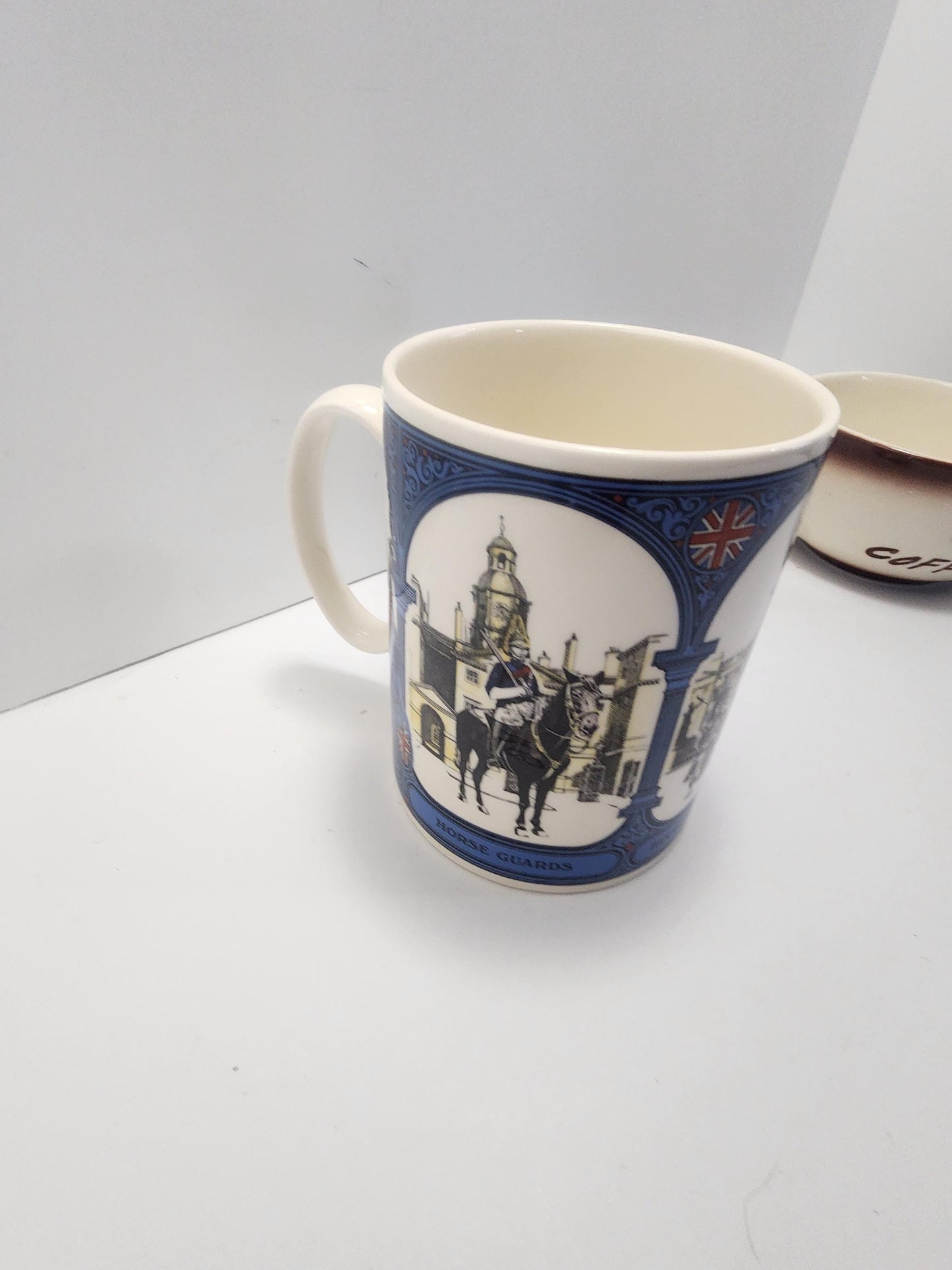 Wedgwood porcelain London Scenes 16 oz mug coffee tea Etruria Queensware Palace - Wedgewood Mugs - Mugs - Coffee Mug - London - London Scene