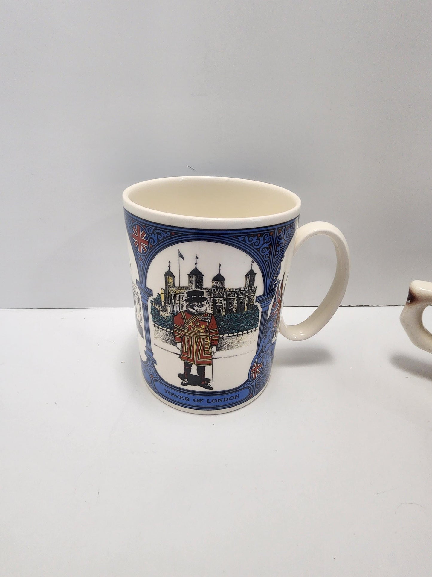 Wedgwood porcelain London Scenes 16 oz mug coffee tea Etruria Queensware Palace - Wedgewood Mugs - Mugs - Coffee Mug - London - London Scene
