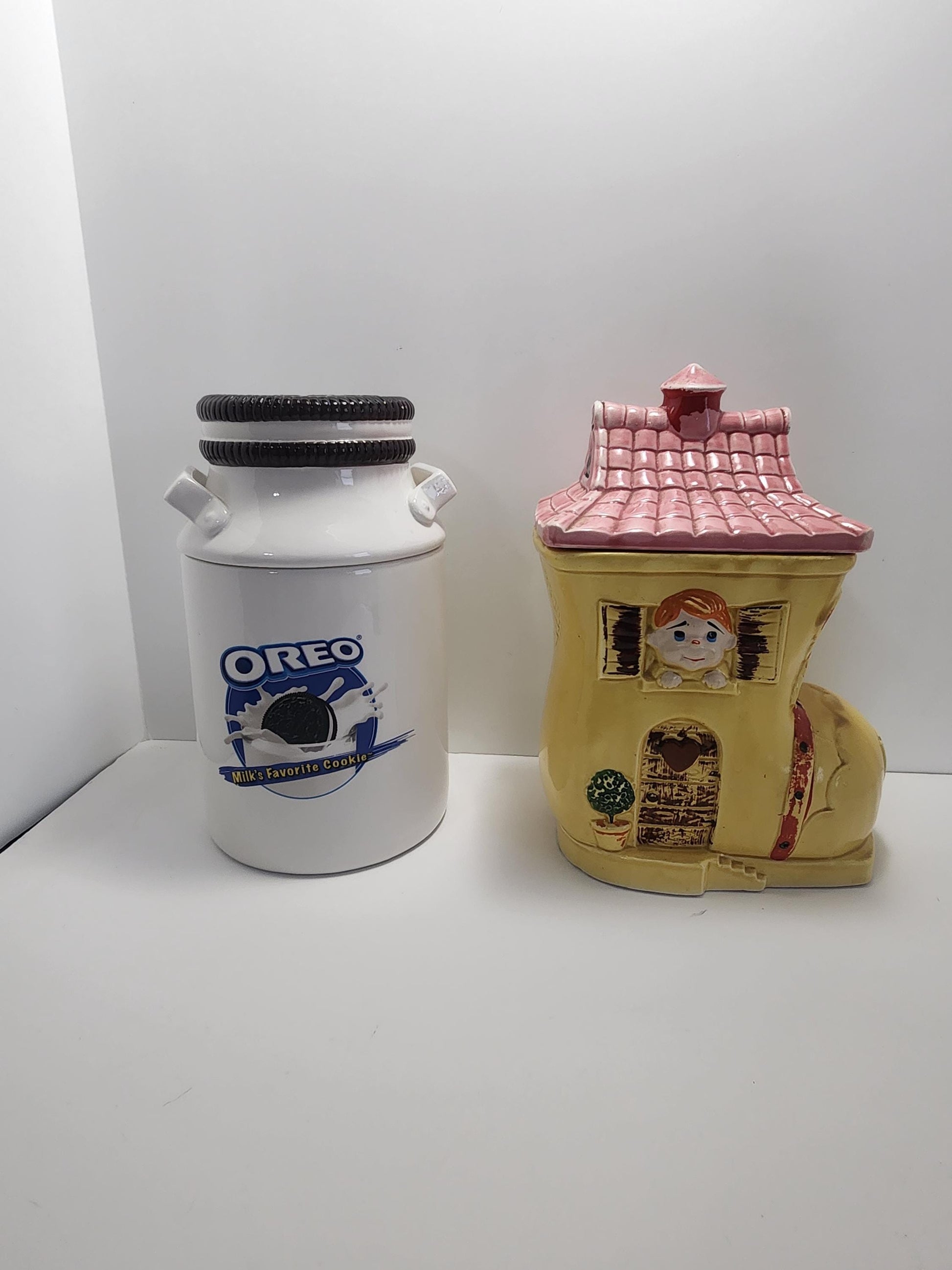 Ceramic Vintage Cookie Jars - Oreos - Oreo Cookie Jar - Yello Shoe - Nursery Rhymes - Japan - Cookies - Kitchen - Kitchen Decor