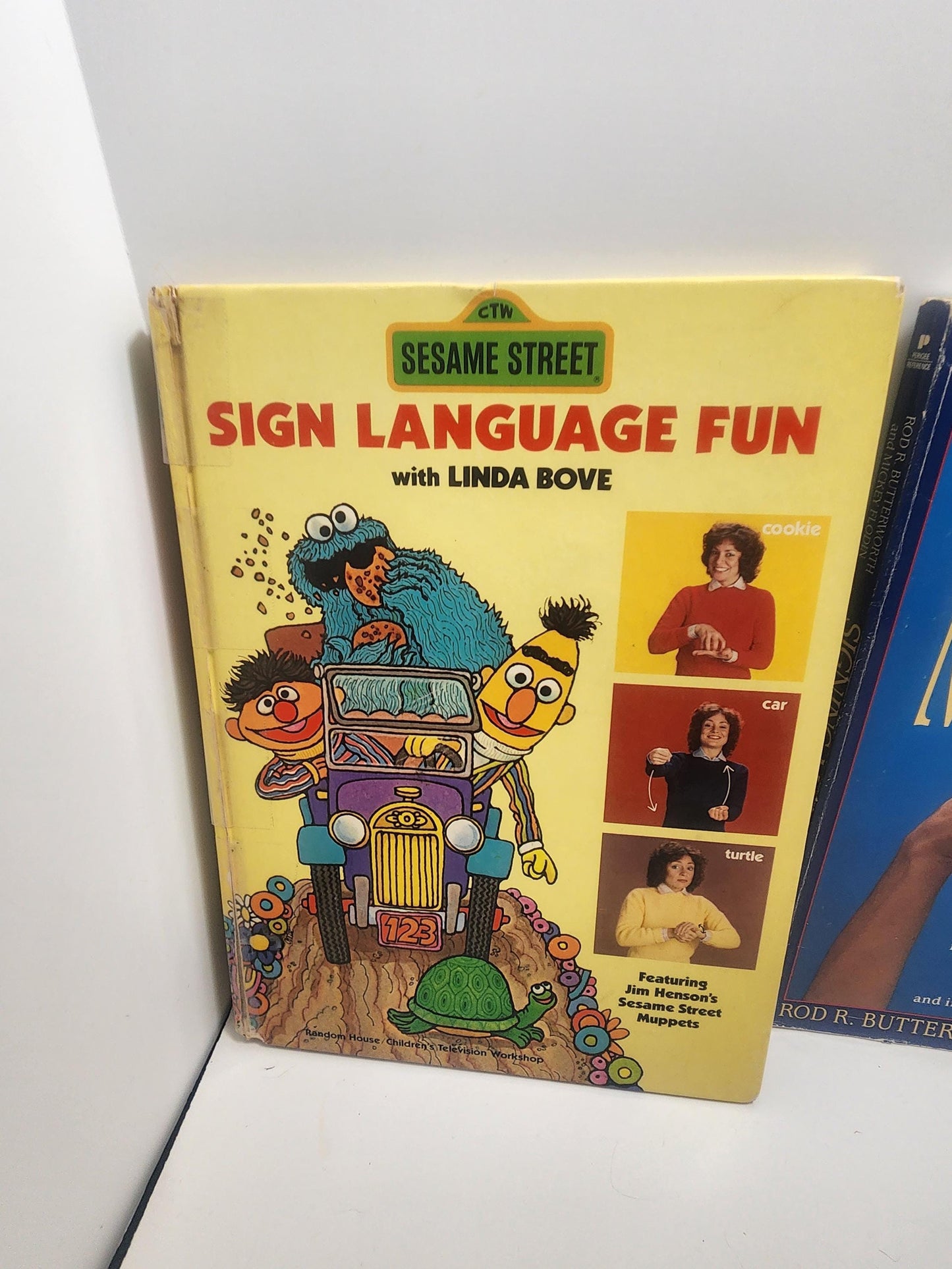 Sign Language Books - Sesame Street - Educational Books - Sign Language - Kids Books - Learning - School - Educational - Educational Gifts