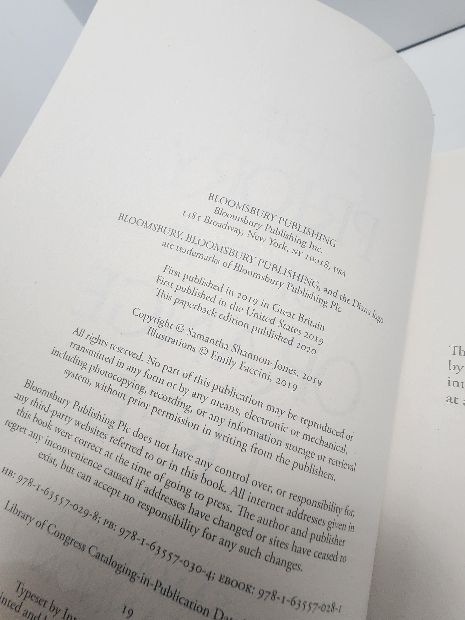 Samantha Shannon The Priory Of The Orange Tree - Books - Samantha Shannon - The Priory Of The Orange Tree - New York Best Sellers