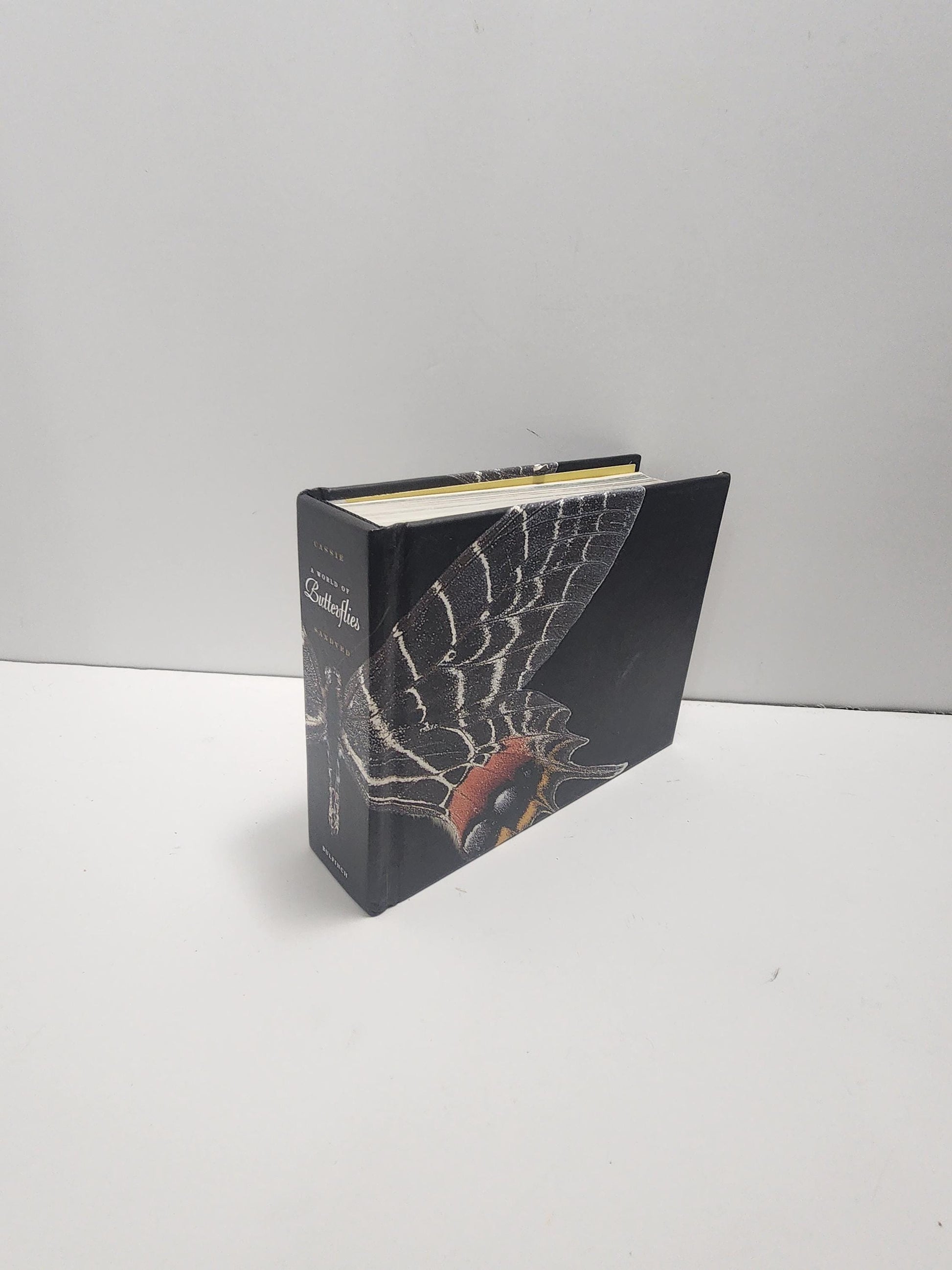 2004 Vintage The World Of Butterflies Book - Books - Animals - Animal Books - Insects - Butterfly - Butterflies - Butterfly Gift