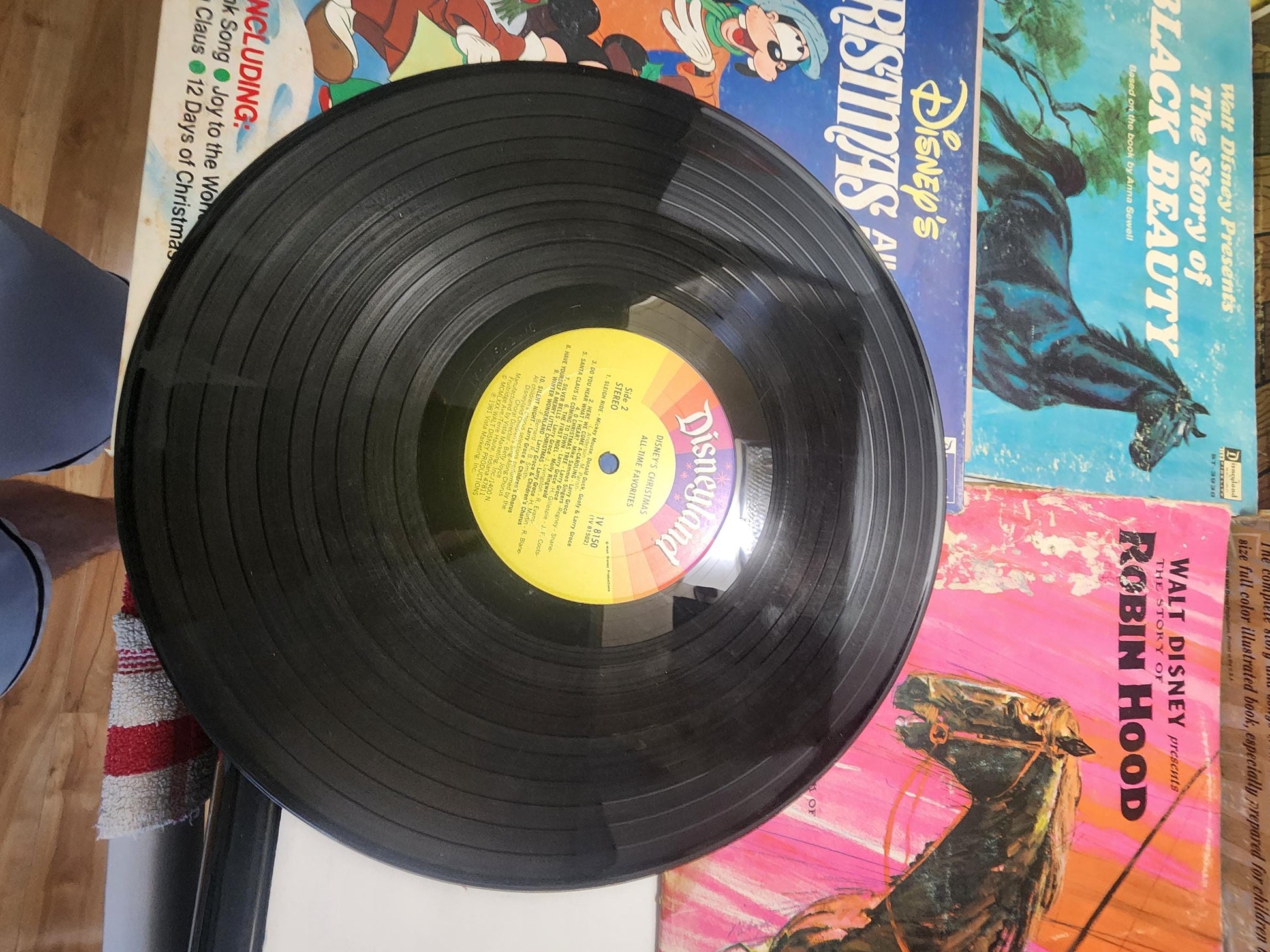 Disneyland 1960s 1970s Vintage Vinyl Records - Disney - Vintage Disney - Disneyland - Vinyl - Records - Christmas Carols - Disney Music