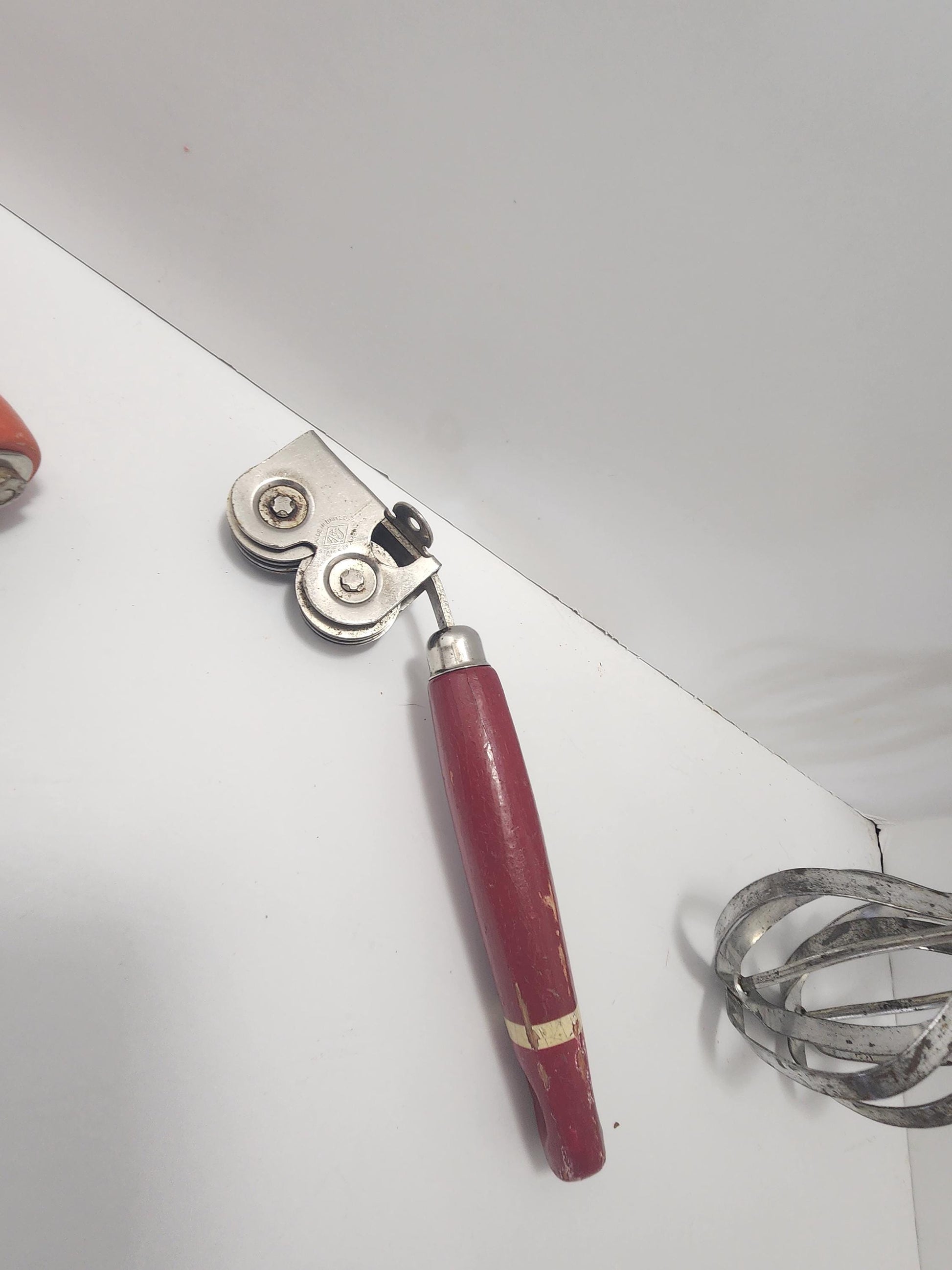 Kitchen Vintage Untensils 1930s 1960s Lot of 4 - Bread Baking - Egg Beaters - Juicer - Mixer - 1930s - Kitchen - Vintage Kitchen - Untensil