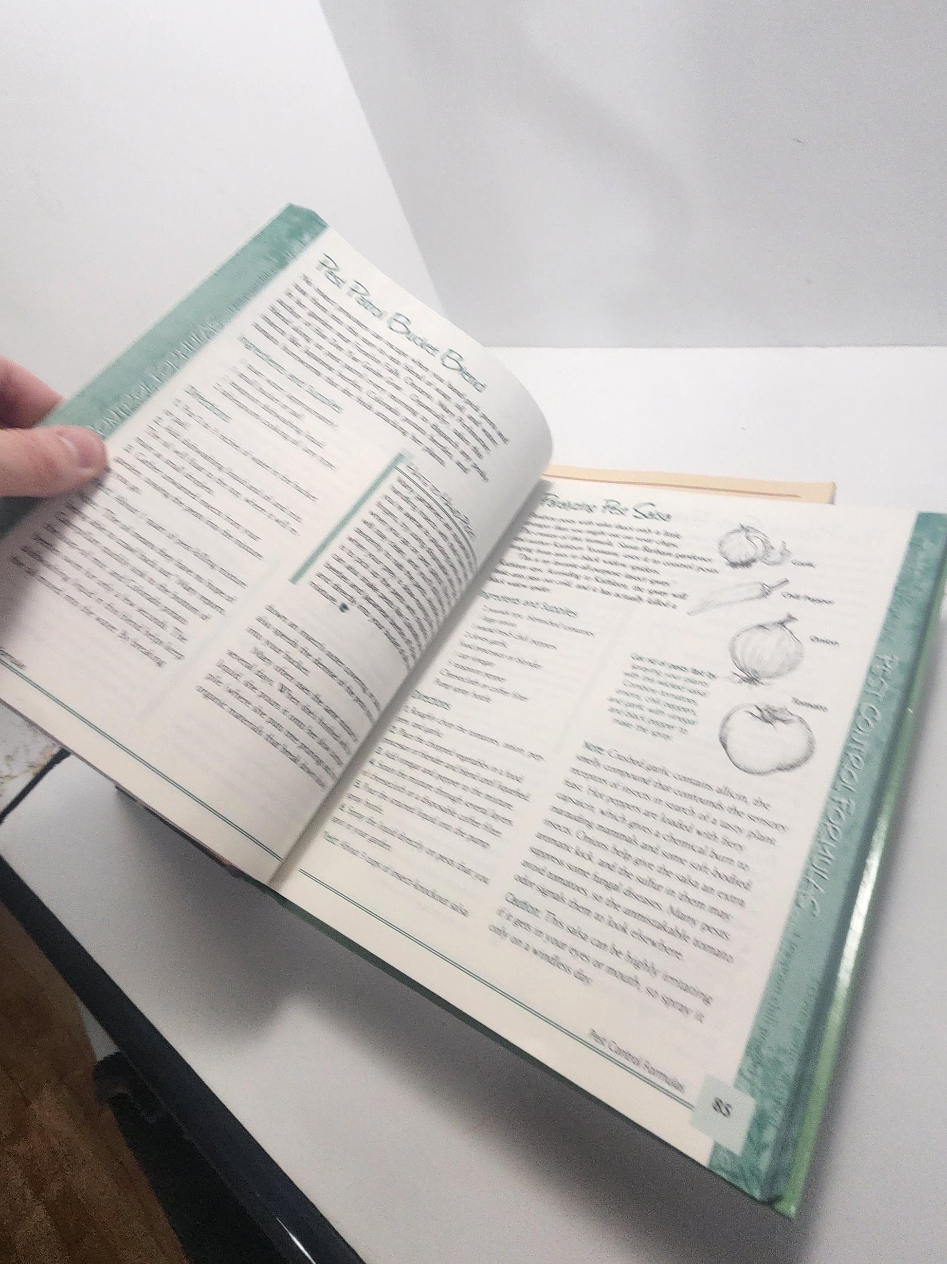 1990s Garden & Mushrooms Vintage Books - Mushrooms Of North America - Great Garden Formulas - Garden - Gardening - Gift For Gardener