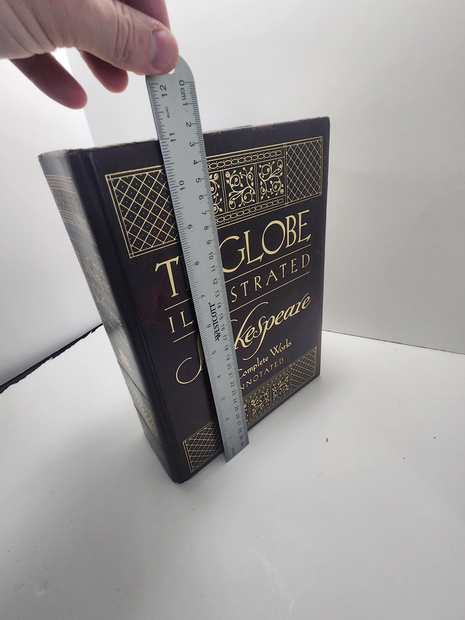 1979 William Shakespeare The Globe Illustrated Shakespeare - The Complete Works Annotated by William Shakespeare - Shakespeare - Books