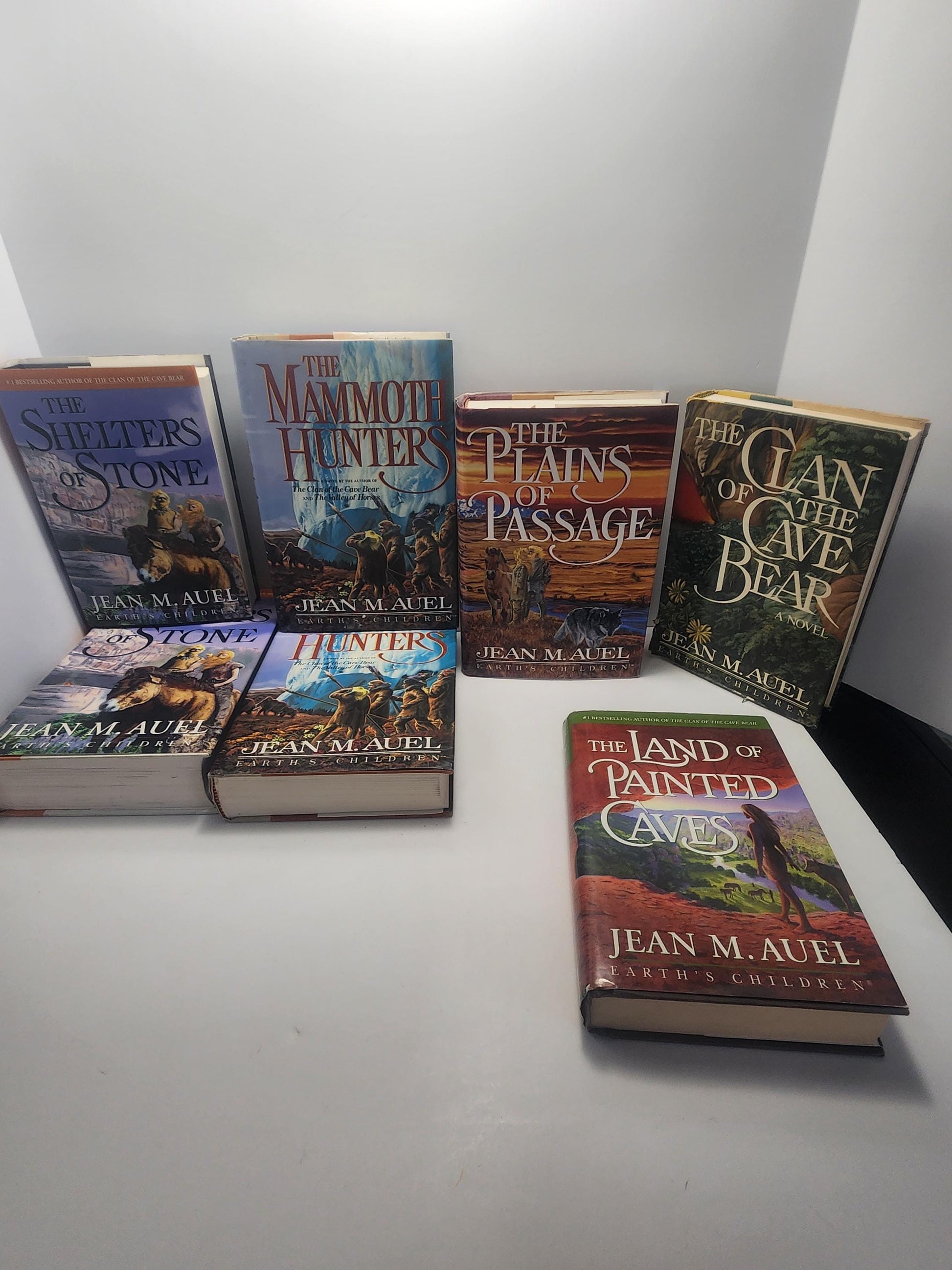 Jean Auel Books Series - 1st Edition Books - Jean Auel - Fantasy Books - Book Series - Vintage Books - The Mammoth Hunter