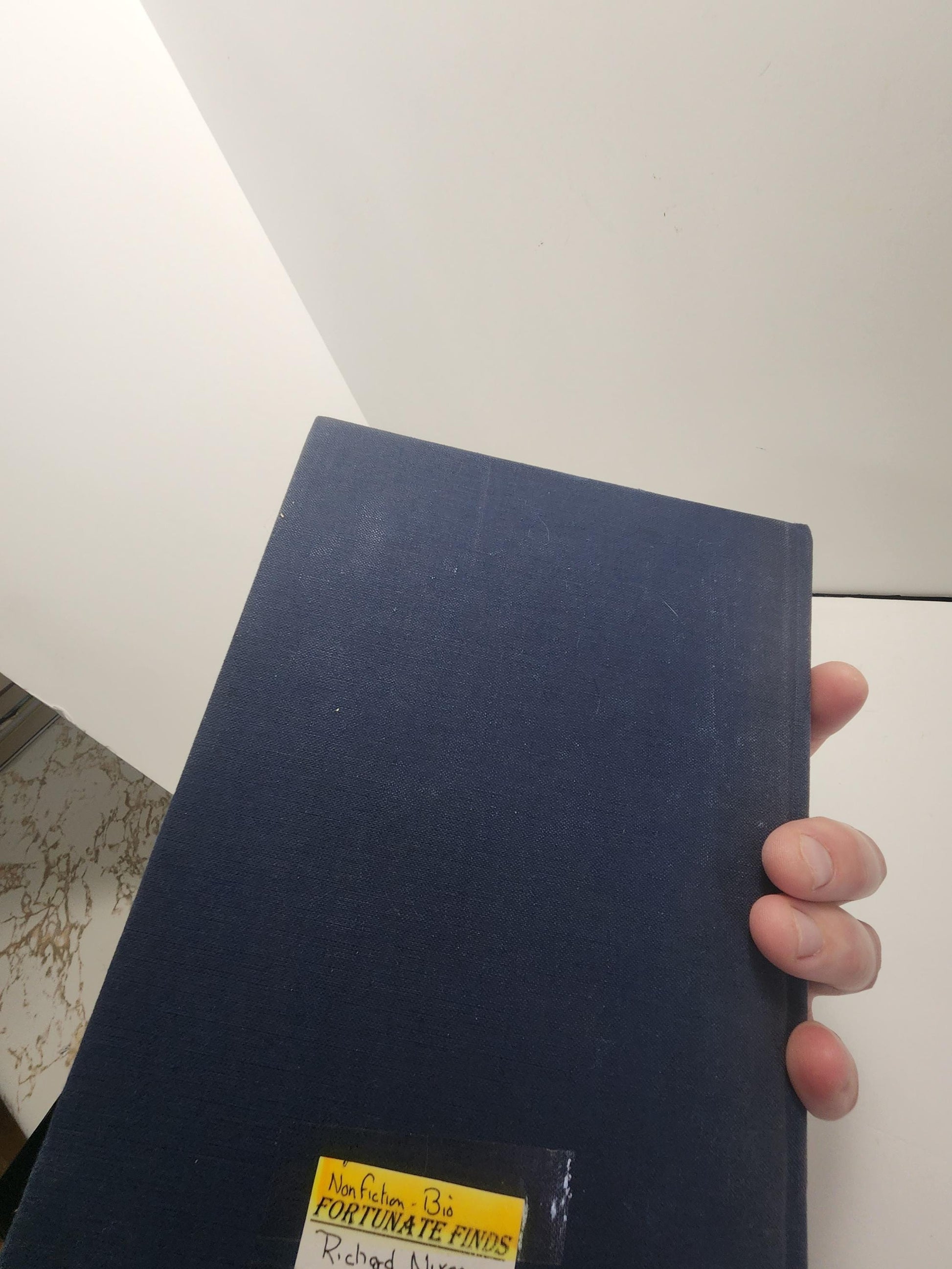 The Memoirs Of Richard Nixon In Book - Vintage Books - History - History Books - Nixon - Richard Nixon - Presidents - Presidential Books