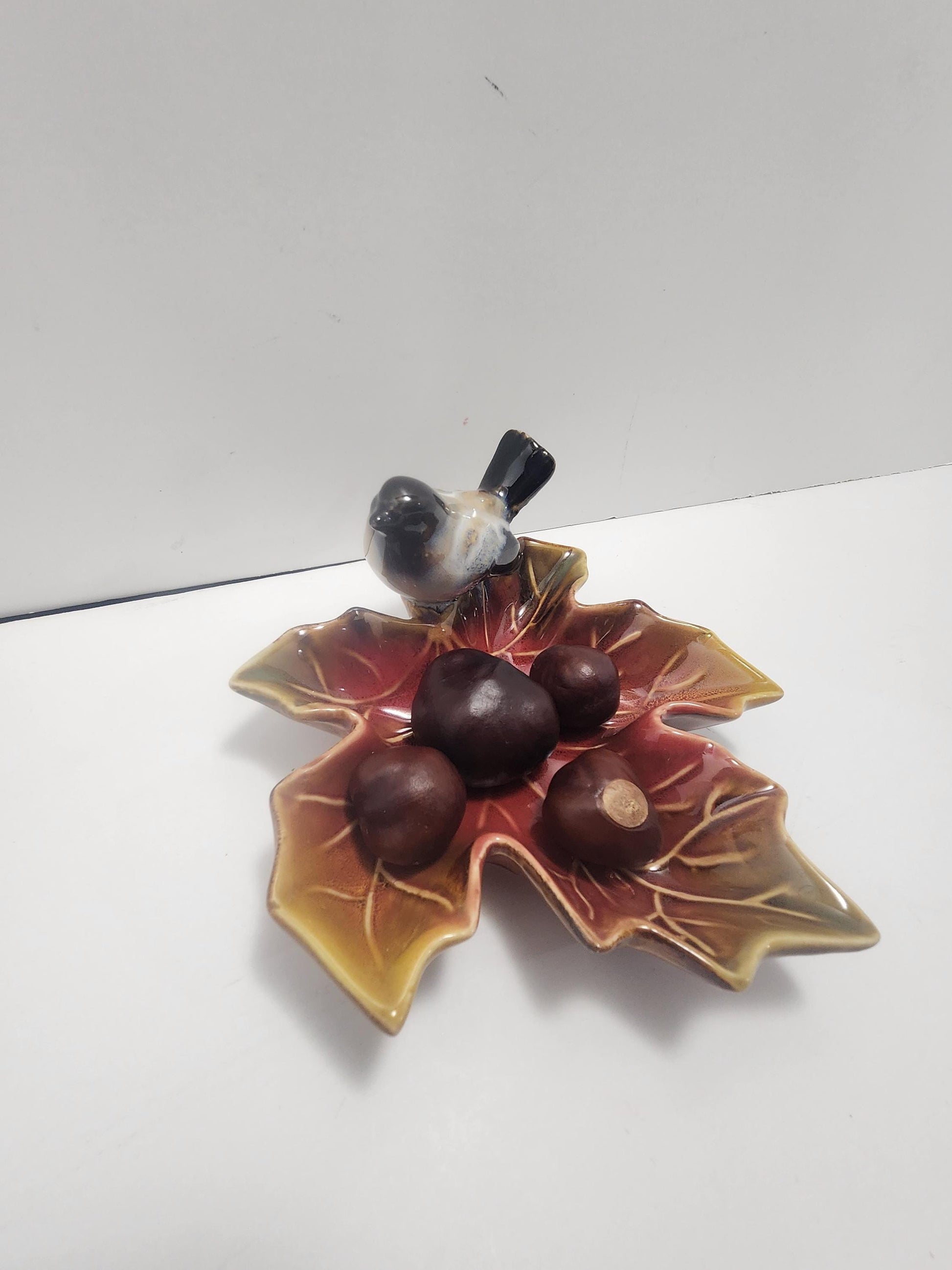 Cute Leaf Ceramic Dish with Bird & Buckeyes - Dish - Kitchen - Kitchen Decor - Birds - Fall - Leafs - Decor - Birds