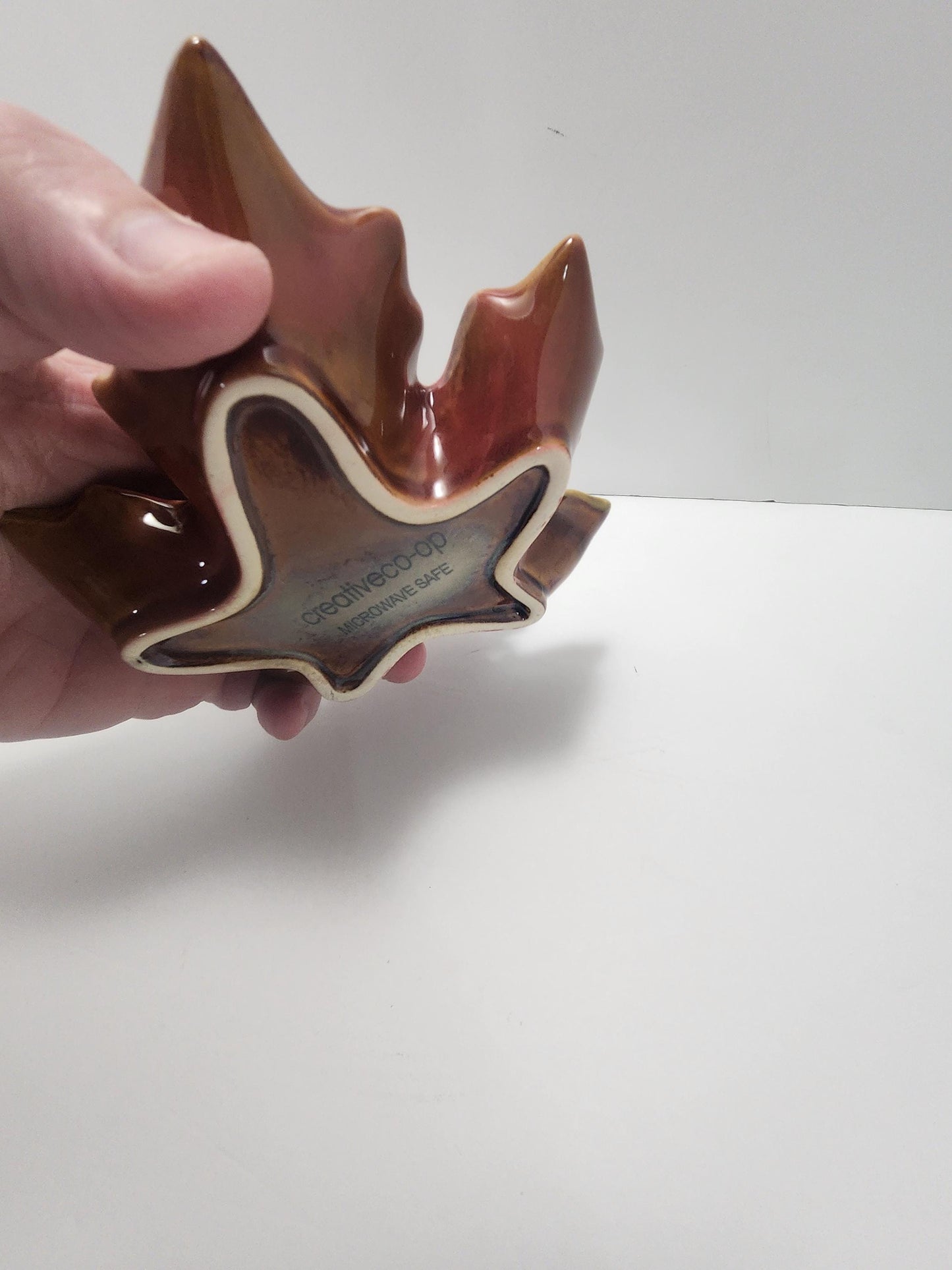 Cute Leaf Ceramic Dish with Bird & Buckeyes - Dish - Kitchen - Kitchen Decor - Birds - Fall - Leafs - Decor - Birds