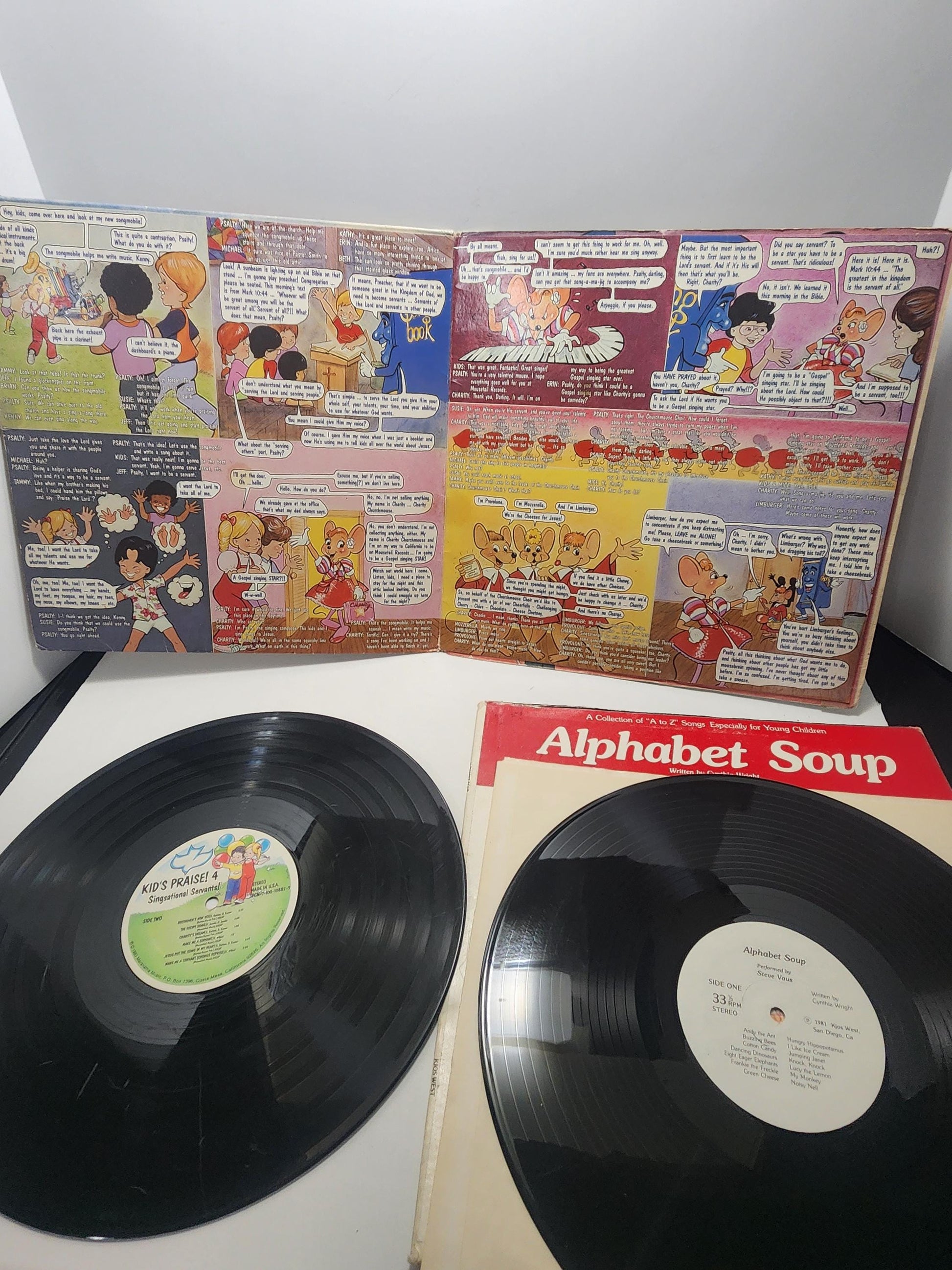 Vinyl Records Lot of 4 Children's Music 1960s 1980s - Vinyl - Records - Vinyl Records - Music - Kids Music - Alphabet Soup - Captain Kangaro