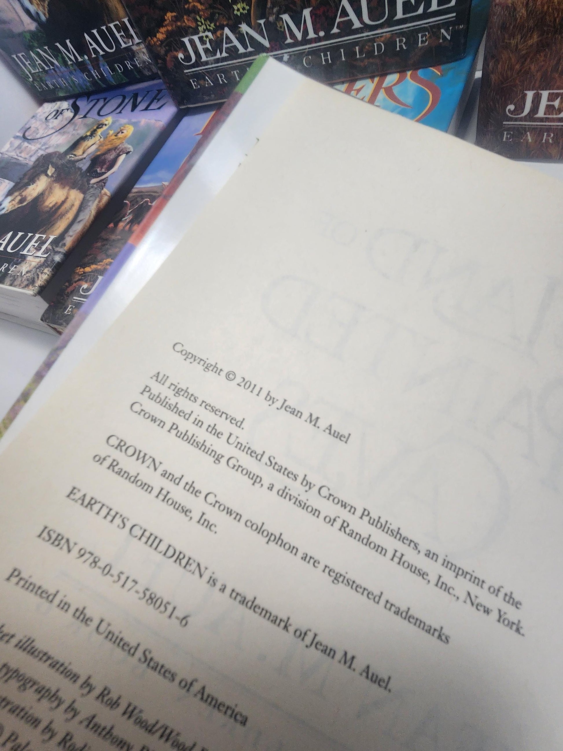 Jean Auel Books Series - 1st Edition Books - Jean Auel - Fantasy Books - Book Series - Vintage Books - The Mammoth Hunter