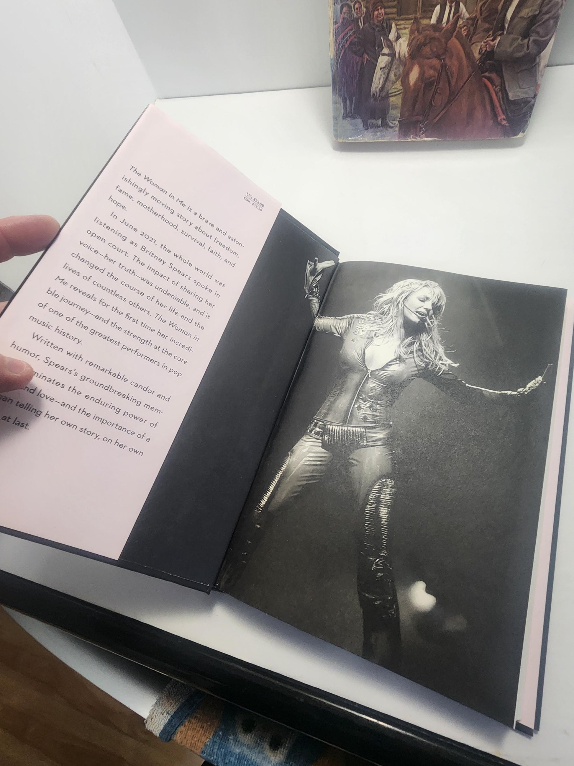 Brittney Spears The Women In Me - Brittney Spears - Brittney Spears Book - Books - Singers - The Women In Me