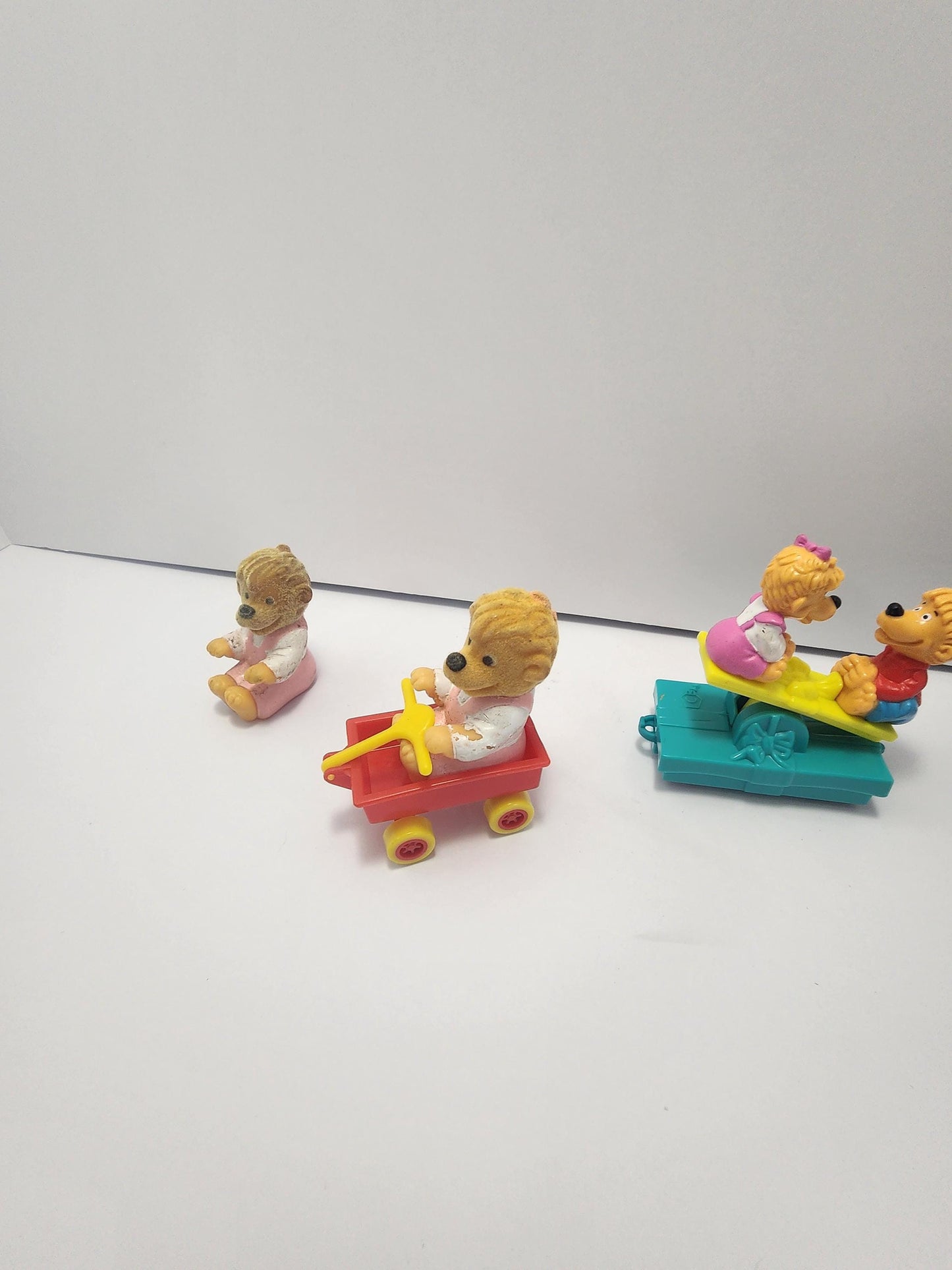 Berenstain Bears 1986 Small Figure - Berenstain Bears - Mom - Action Figures - Berenstain Bears Toys - Vintage Toys - McDonald's Toys - Toys