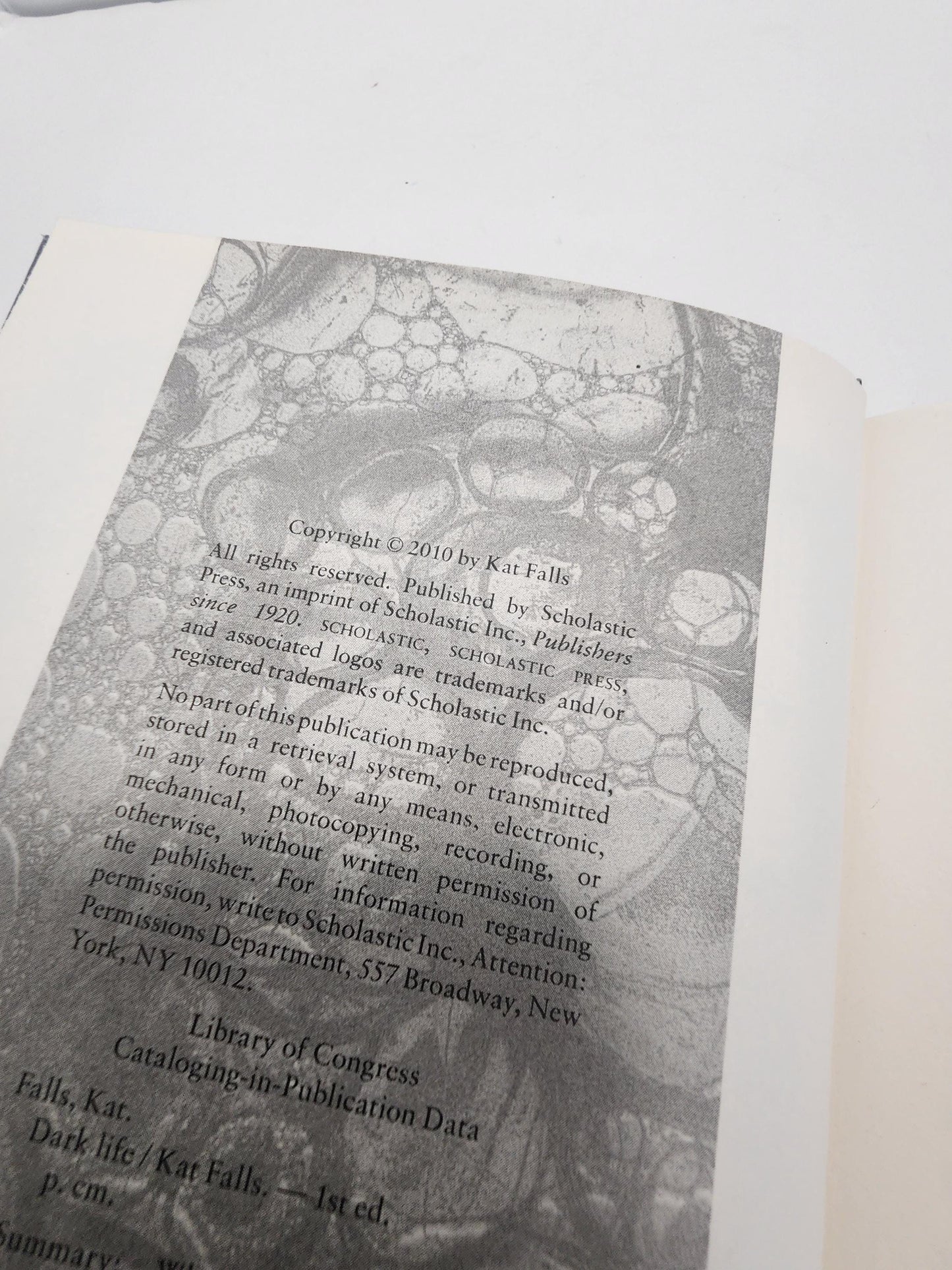 Dark Life By Kat Falls - Dark Life - Dark Life Book - Kat Falls - Kat Falls Books - Books - Fantasy Books - Scholastic - Scholastic Books