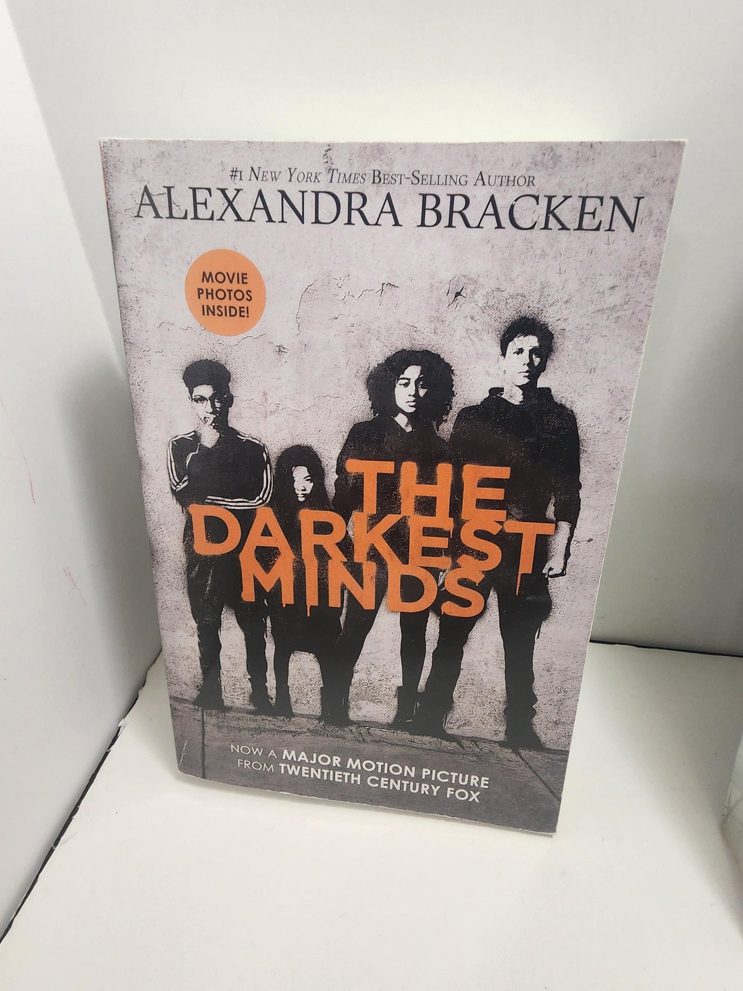 The Darkest Minds Book By Alexandra Brackens - Alexandra Brackens - The Darkest Minds - Books - Movies - Book Movies - Books With Movies