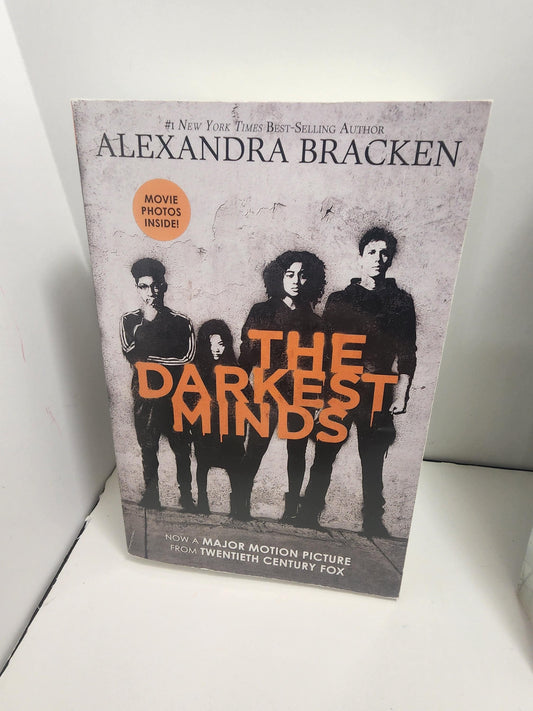 The Darkest Minds Book By Alexandra Brackens - Alexandra Brackens - The Darkest Minds - Books - Movies - Book Movies - Books With Movies