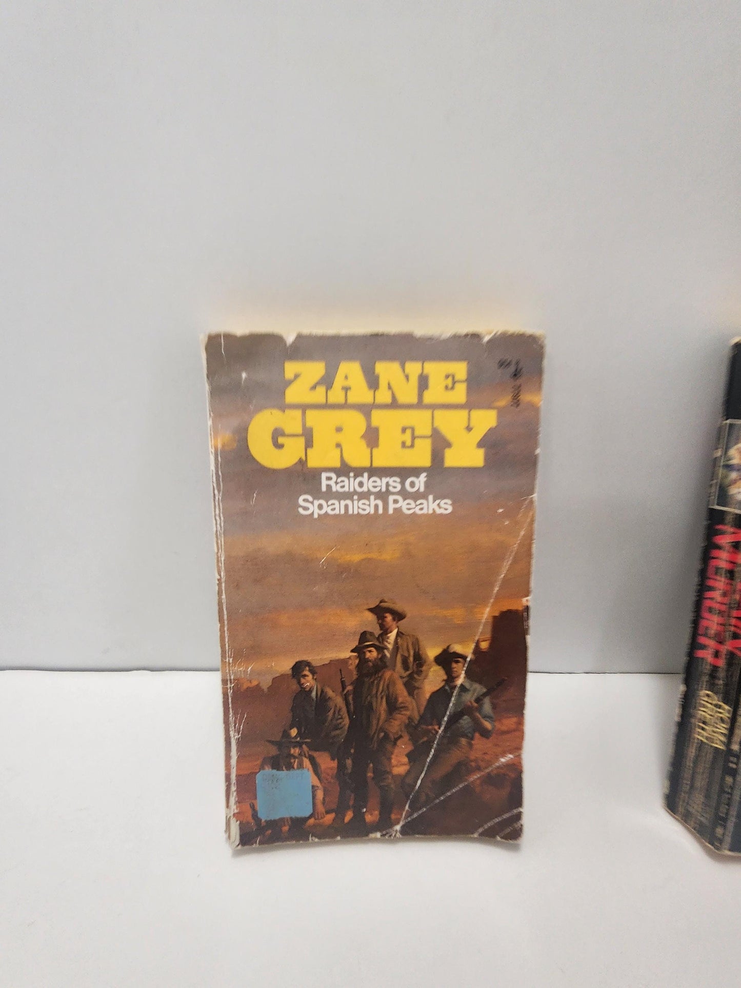 1975 Raiders Of Spanish Peaks By Zane Grey - 1970s - 1970s Books - Old Books - Zane Grey - Zane Grey Books - Raiders Of Spanish Peaks
