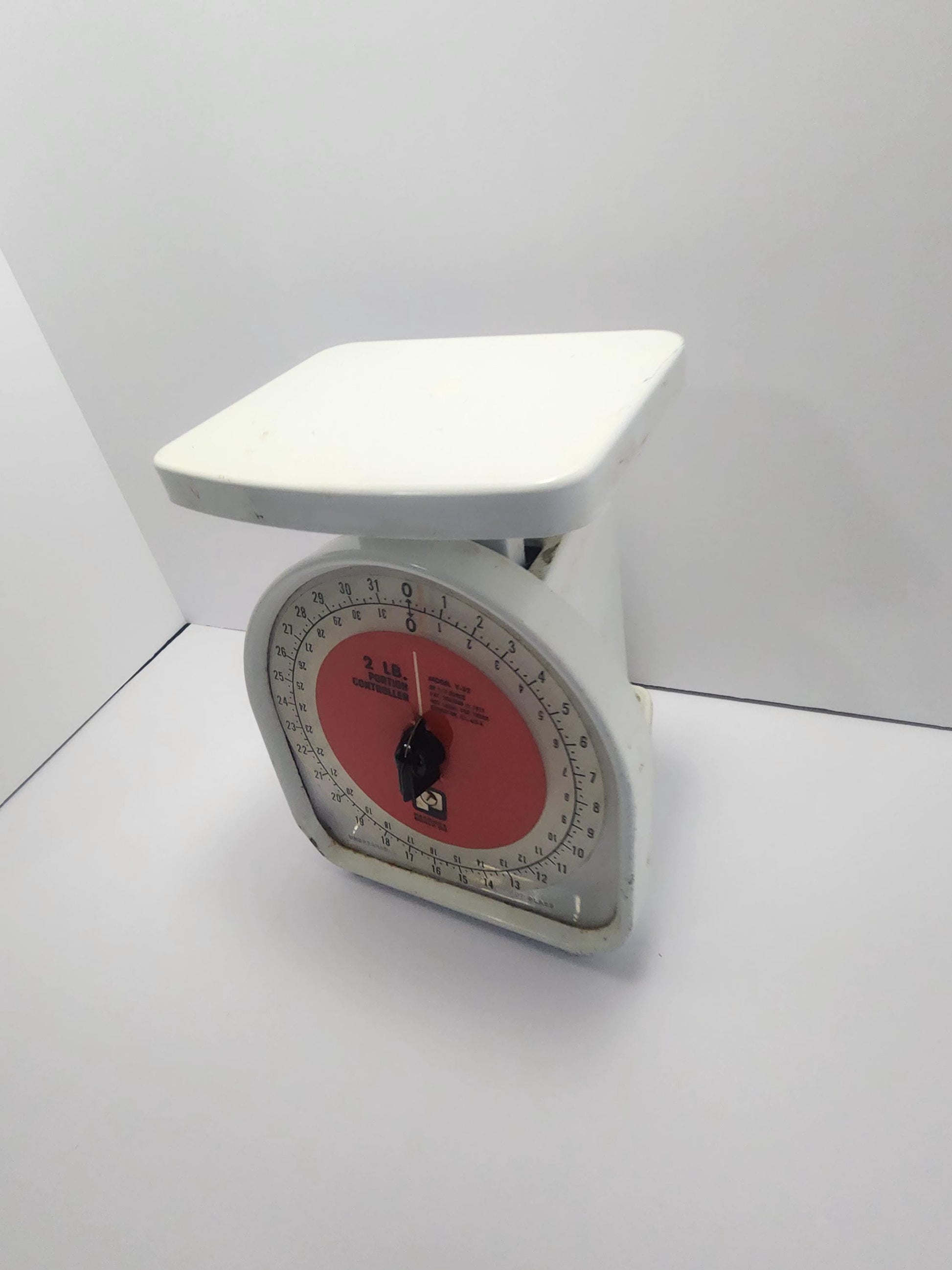 Pelouze Vintage 2lb Food Scale - Scales - 2Lb Scales - Pelouze - Pelouze Scale - Kitchen - Kitchen Scale - Vintage Scales - Kitchen