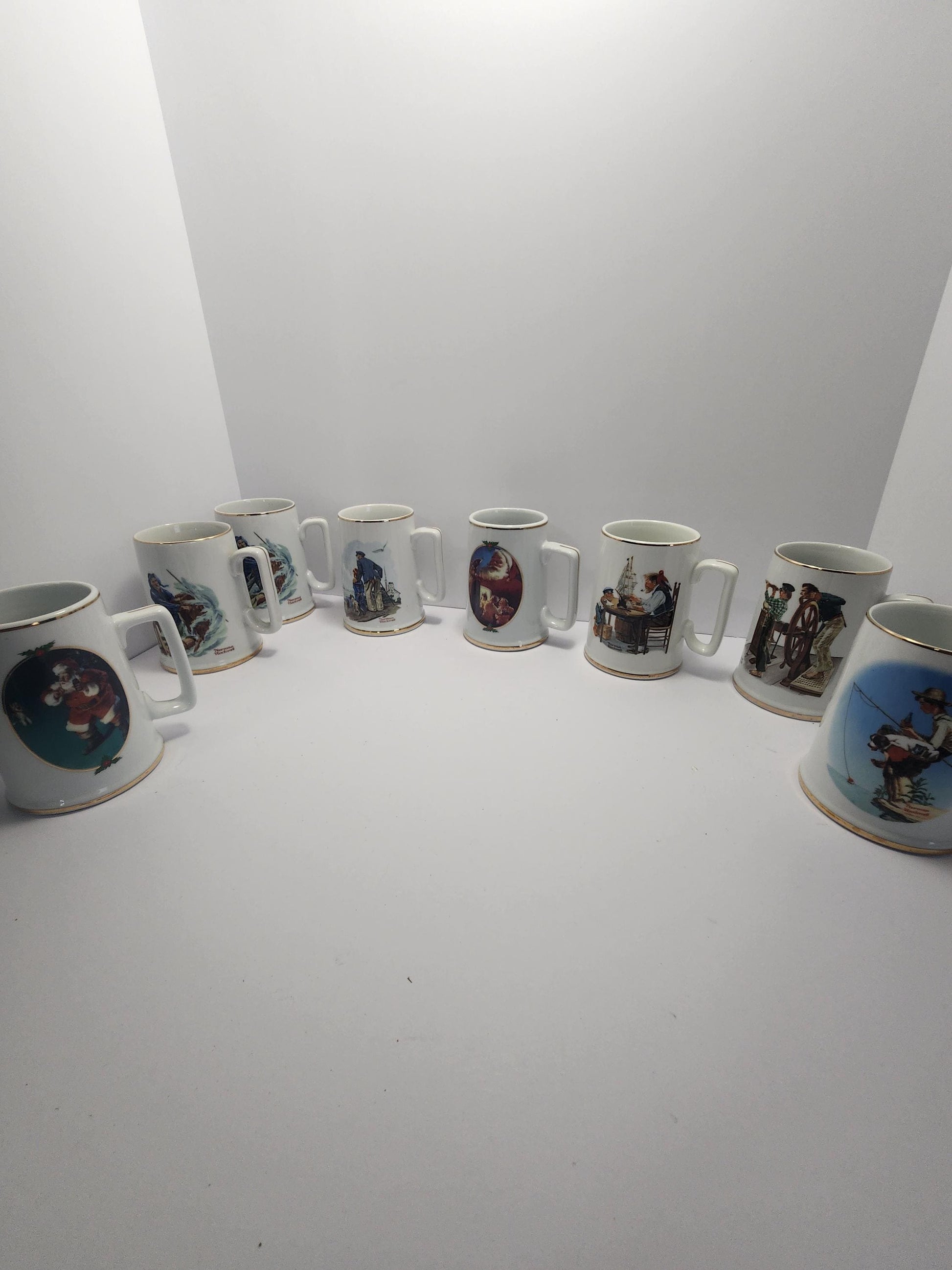 Norman Rockwell Coffee Mugs Lot of 2 - Mugs - Coffee - Coffee Mugs - Holidays - Christmas - Christmas Mugs - Santa - Norman Rockwell