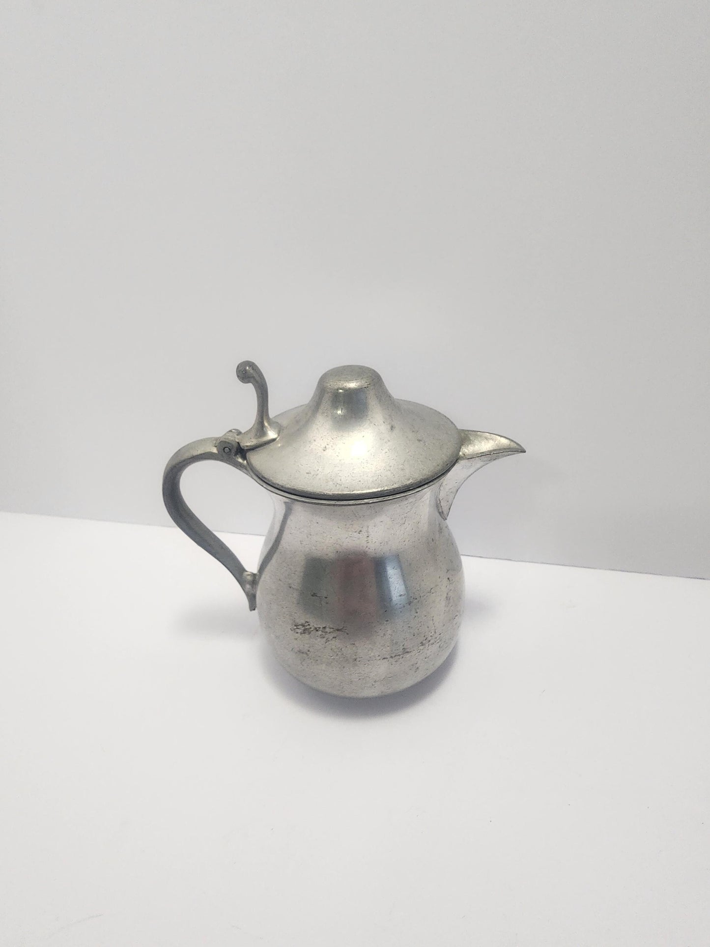 Woodbury 1980s Pewter Creamer - Pewter - Teapots - Woodbury - Pewter Gifts - Vintage Pewter - Syrup