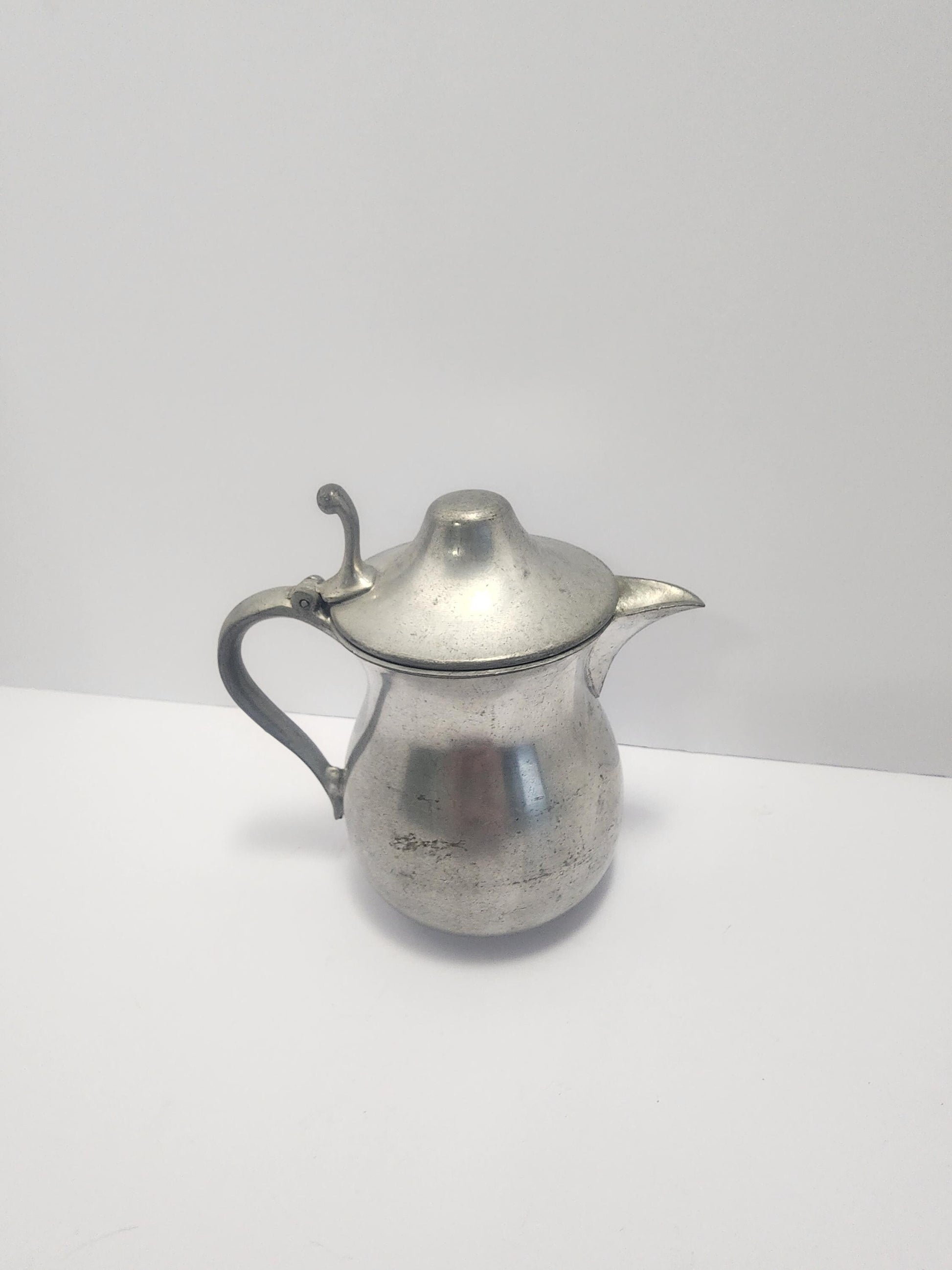 Woodbury 1980s Pewter Creamer - Pewter - Teapots - Woodbury - Pewter Gifts - Vintage Pewter - Syrup