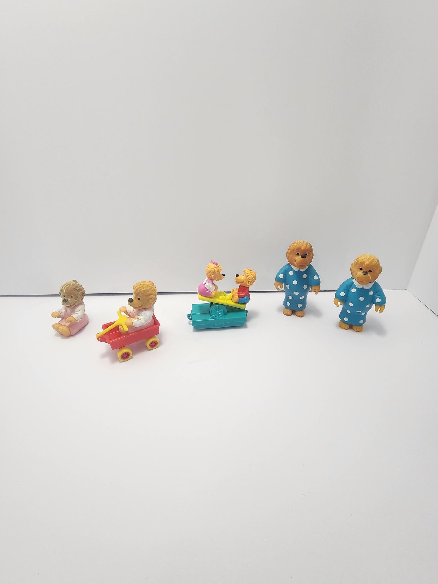 Berenstain Bears 1986 Small Figure - Berenstain Bears - Mom - Action Figures - Berenstain Bears Toys - Vintage Toys - McDonald's Toys - Toys