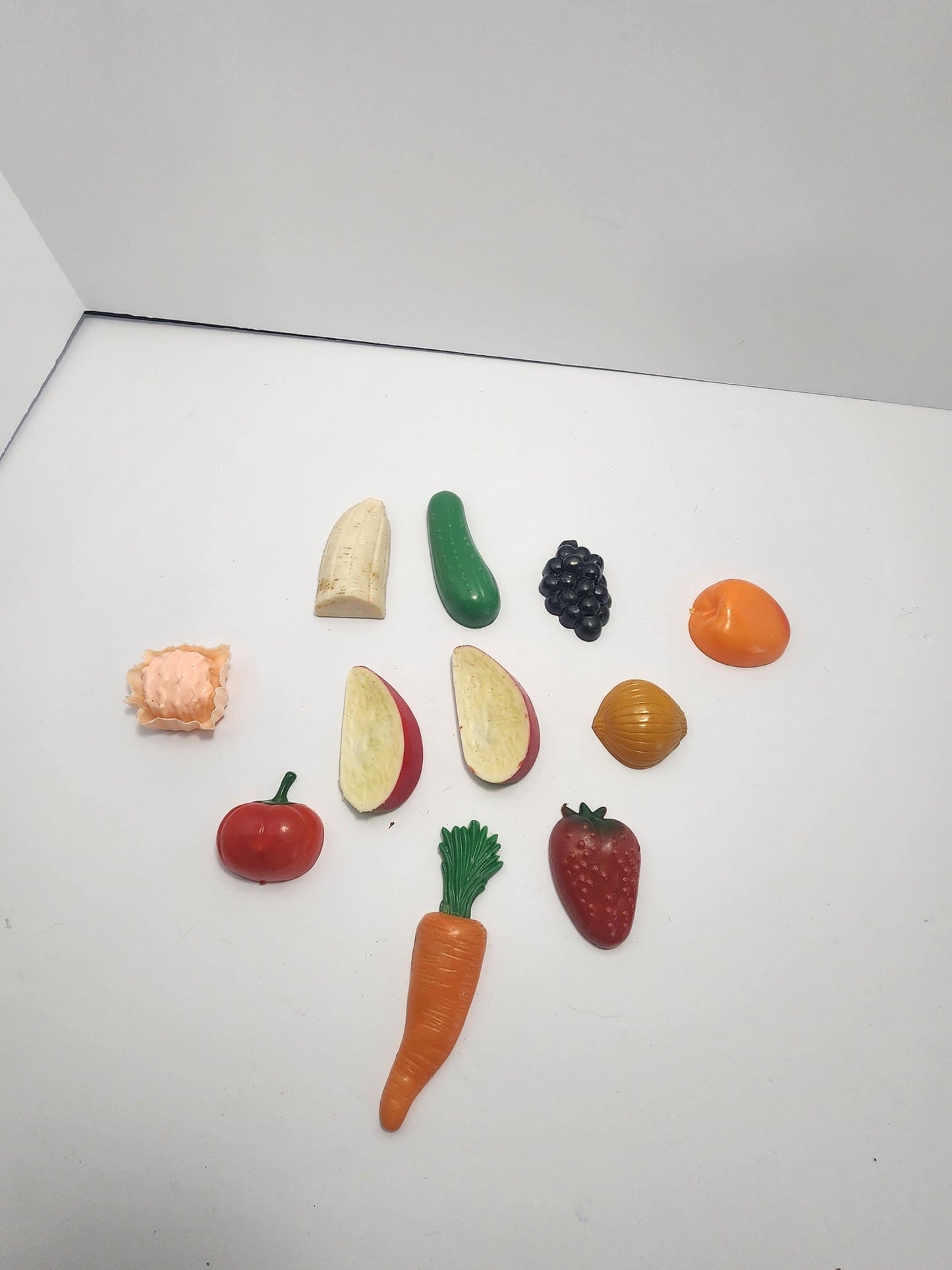 Fruit & Vegetables Refrigerator Magnets LOT - Magnets - Refrigerator Magnets - Fruit - Vegetables - Cupcake - Kitchen - Kitchen Decor