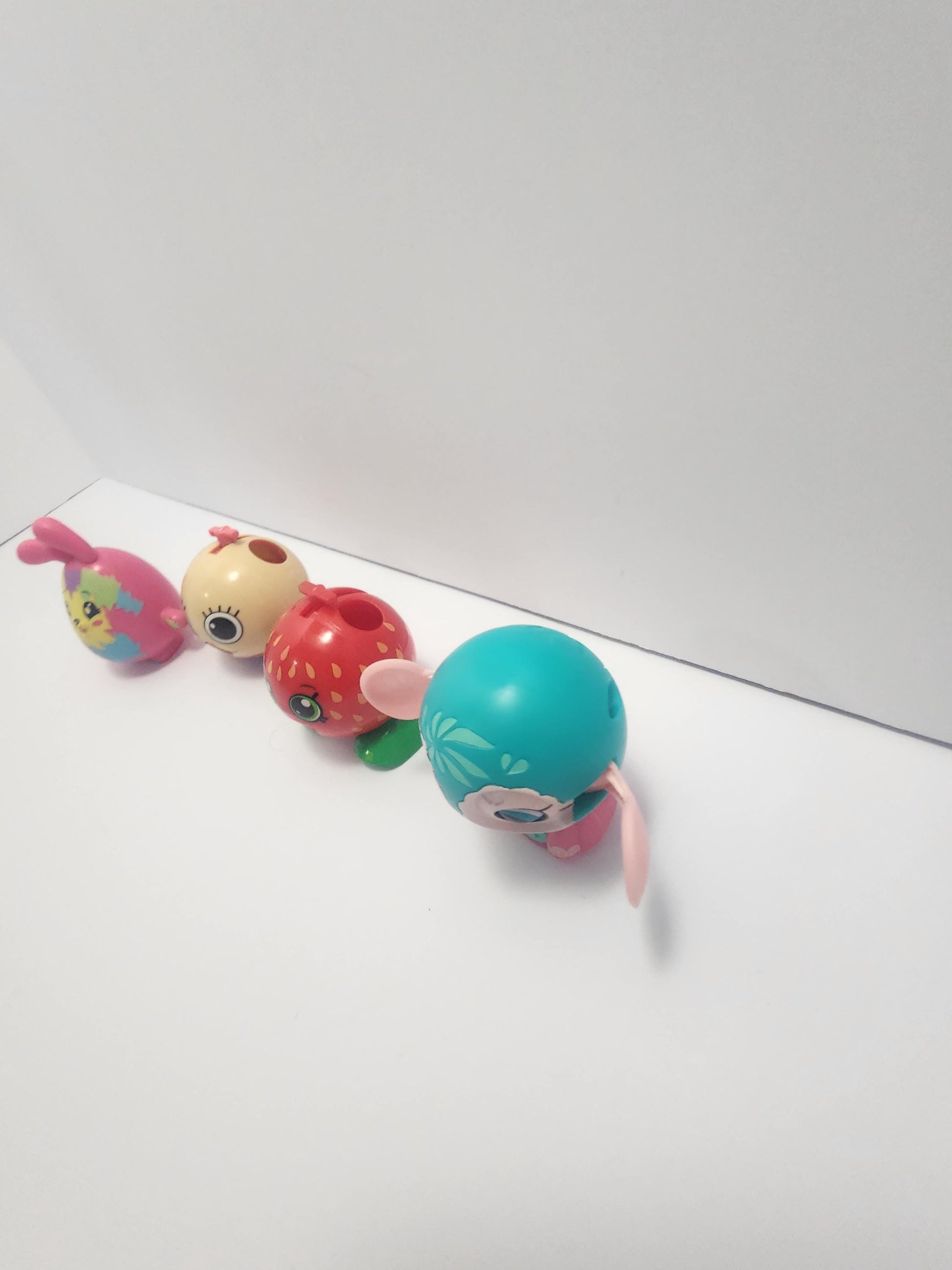 Cute Toys Lot of 4 Figures - Shopkins - Pikmi - Shopkins Toys - Toys - Cute Toys - Girl Toys - Strawberry - Figurines